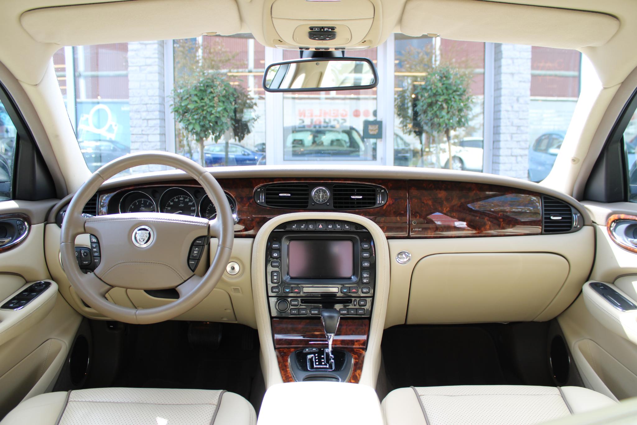 Jaguar XJ 4.2 V8 Sovereign