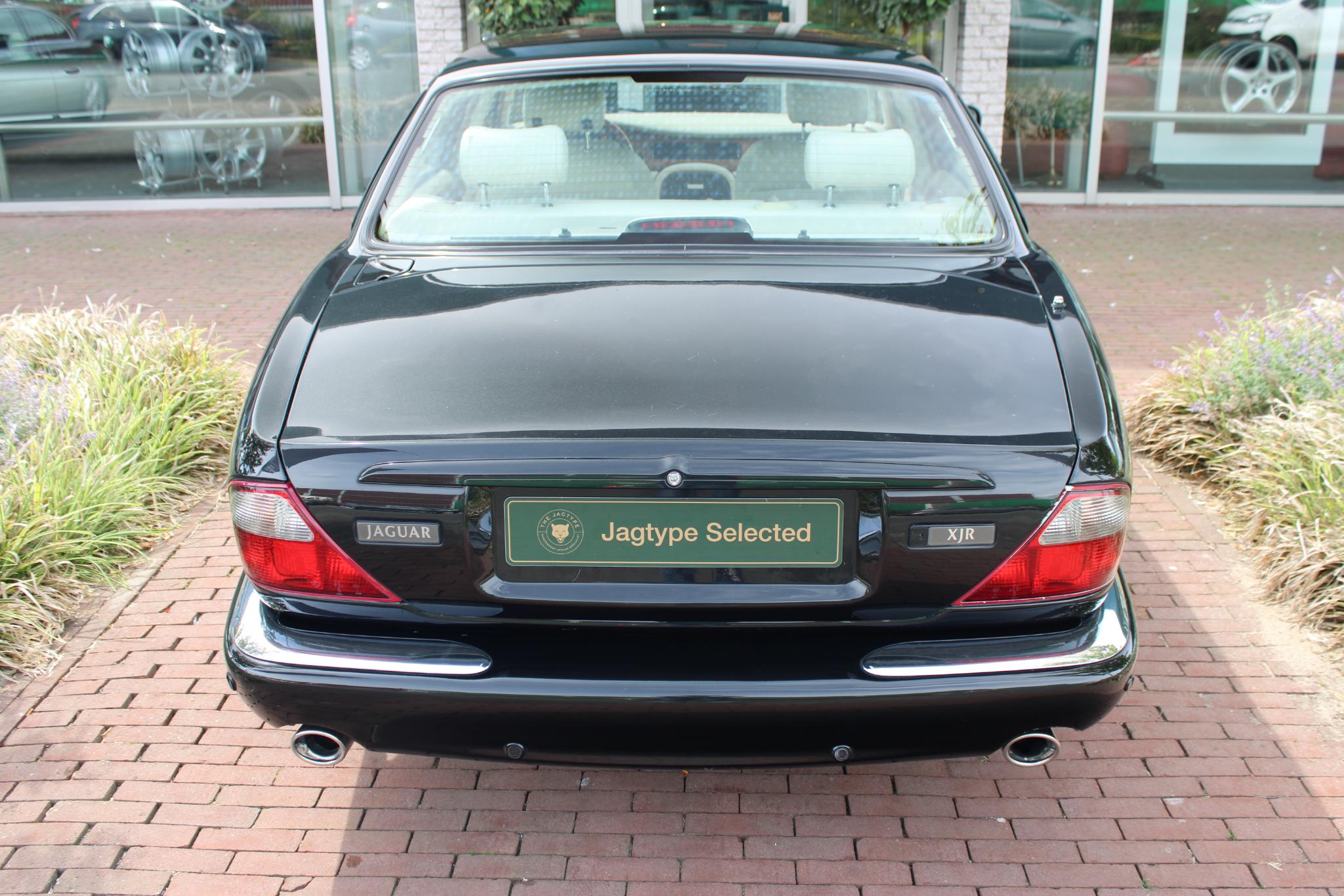 Jaguar XJR 4.0 V8