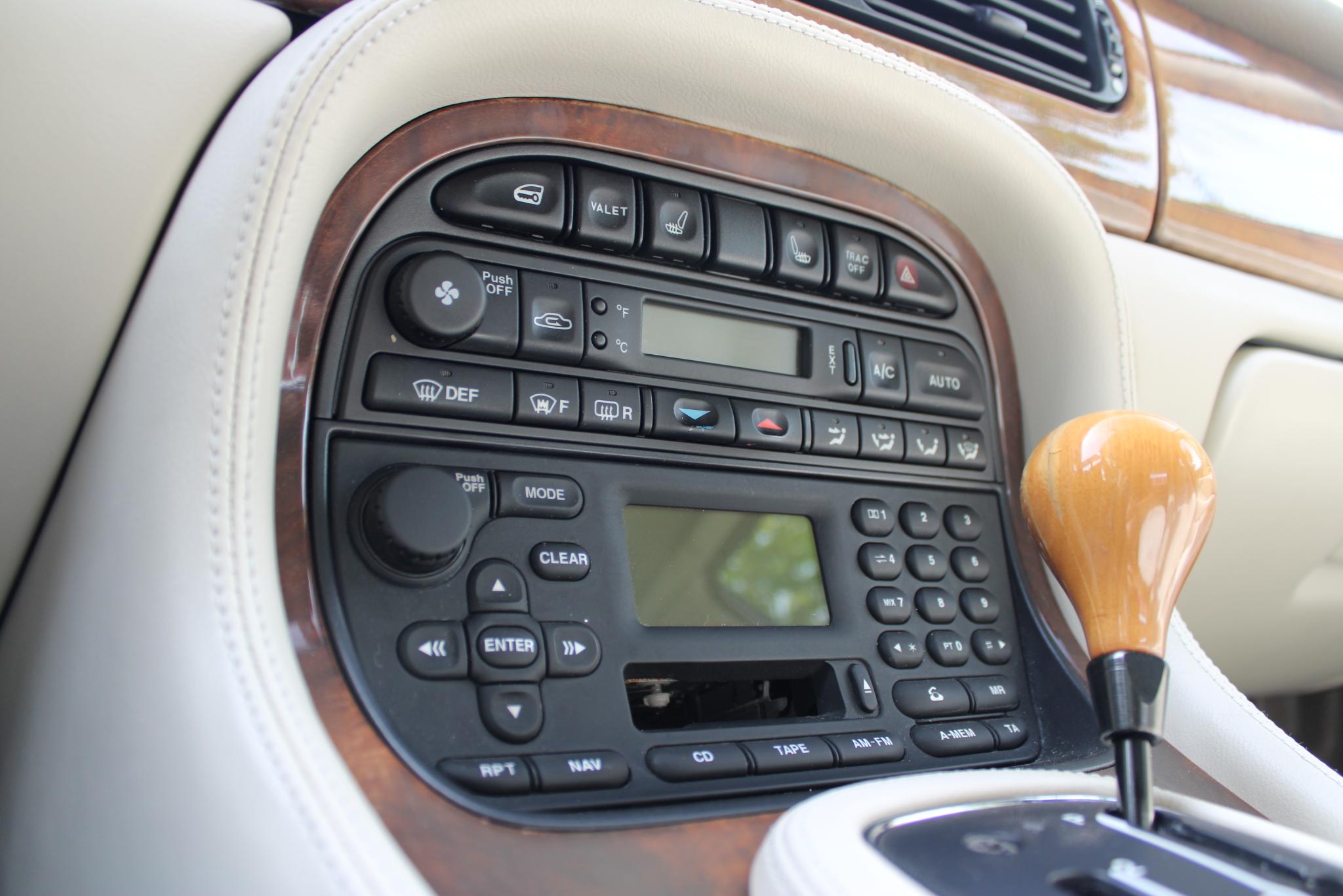 Jaguar XJR 4.0 V8