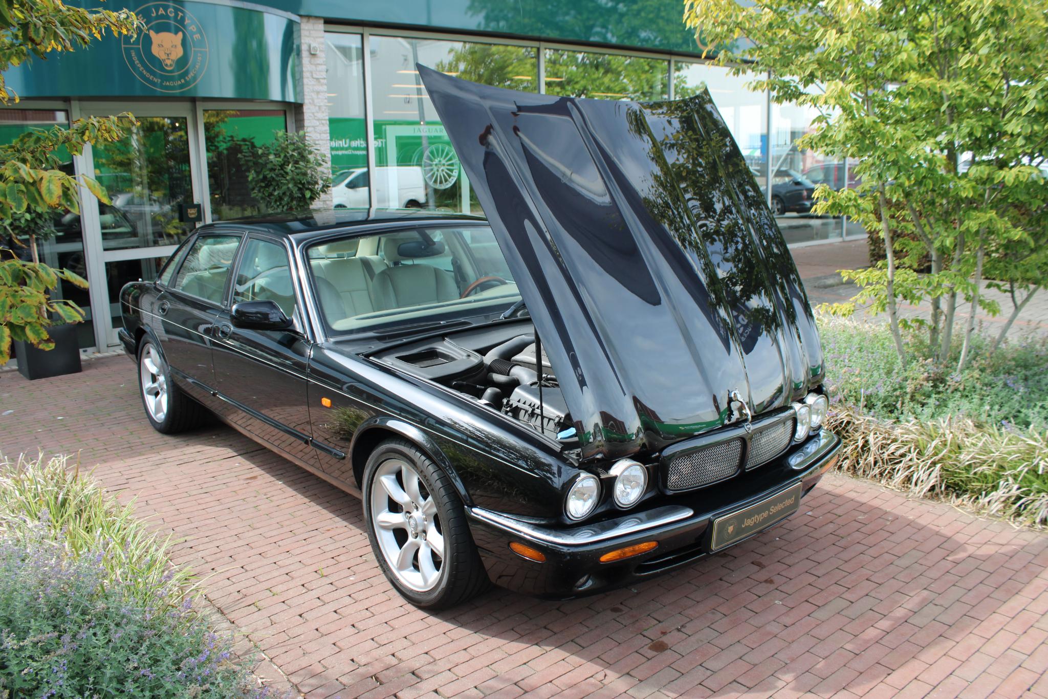 Jaguar XJR 4.0 V8