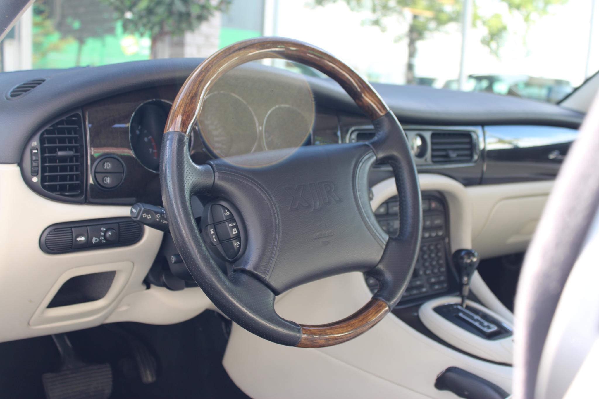 Jaguar XJR 4.0 V8