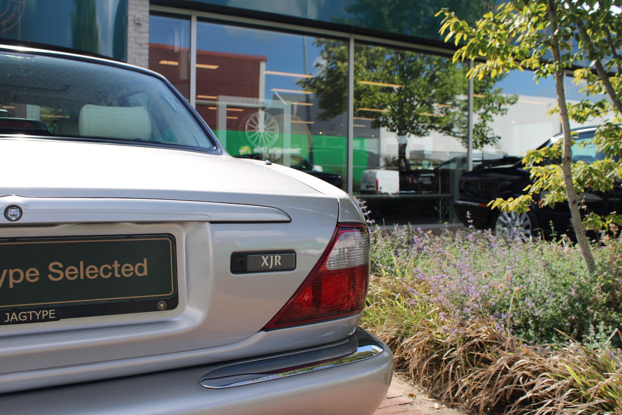 Jaguar XJR 4.0 V8