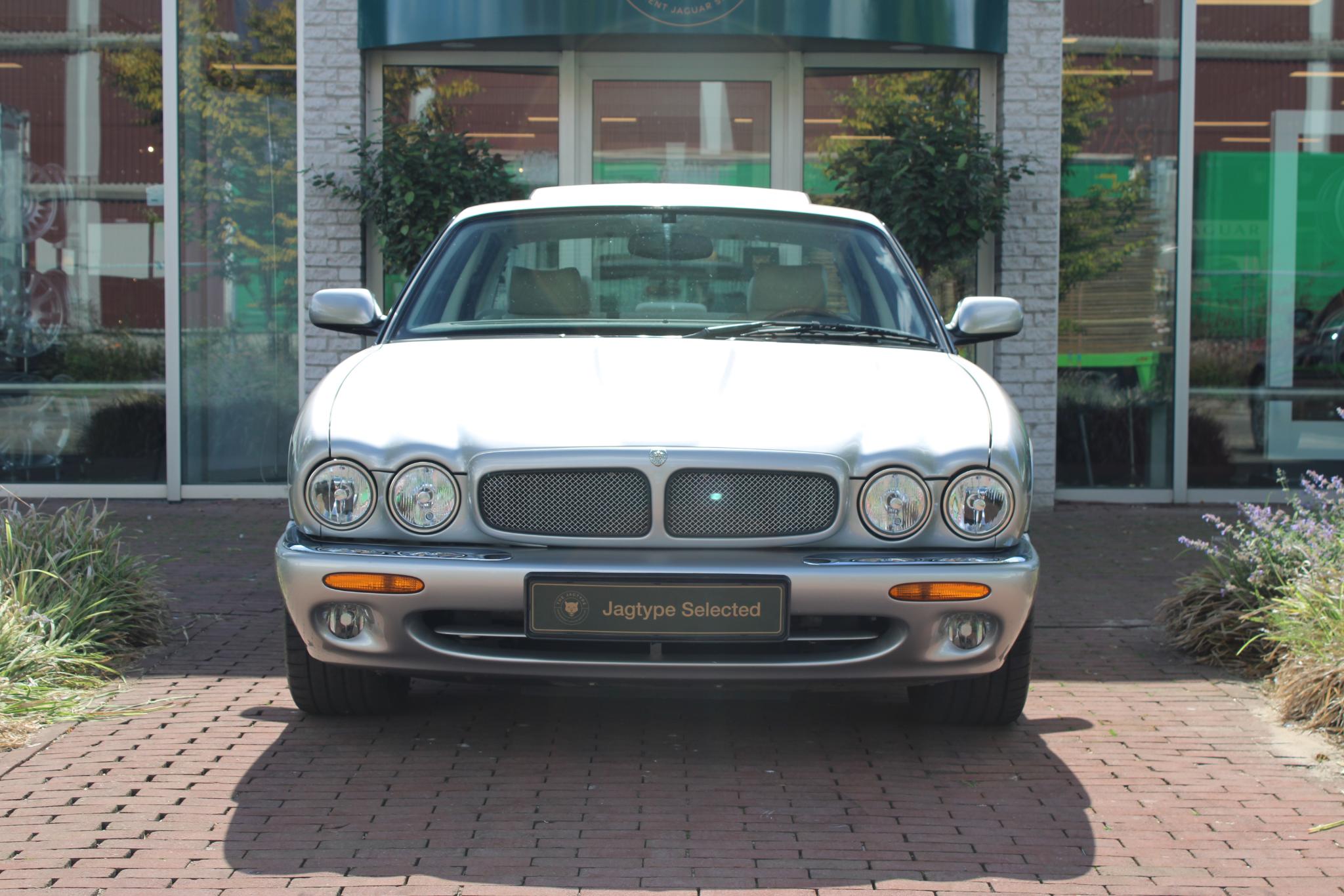 Jaguar XJR 4.0 V8