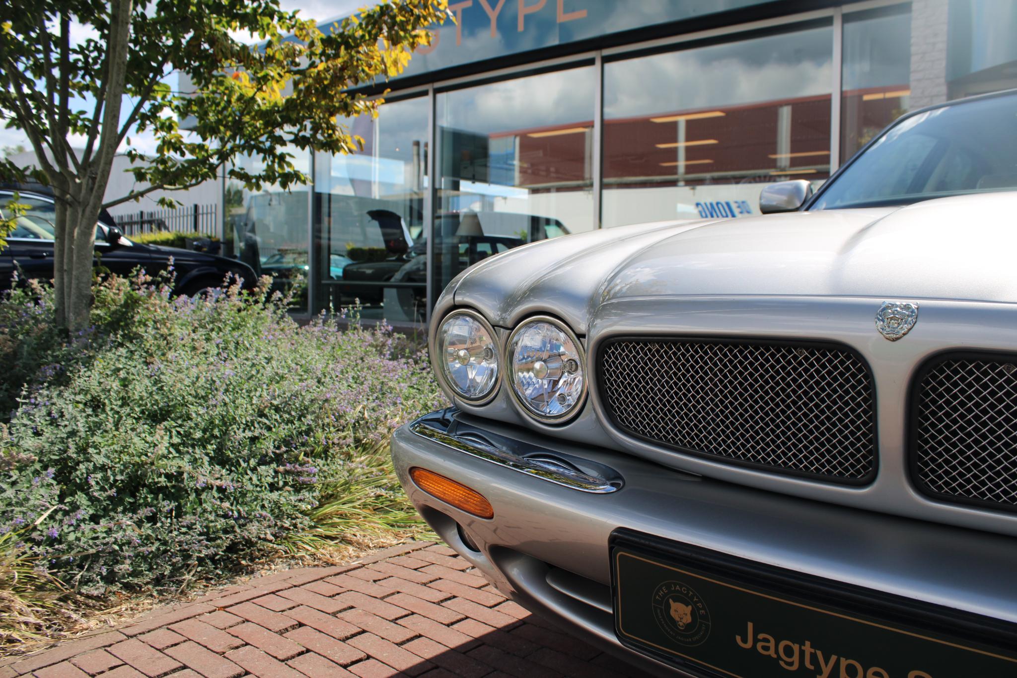 Jaguar XJR 4.0 V8