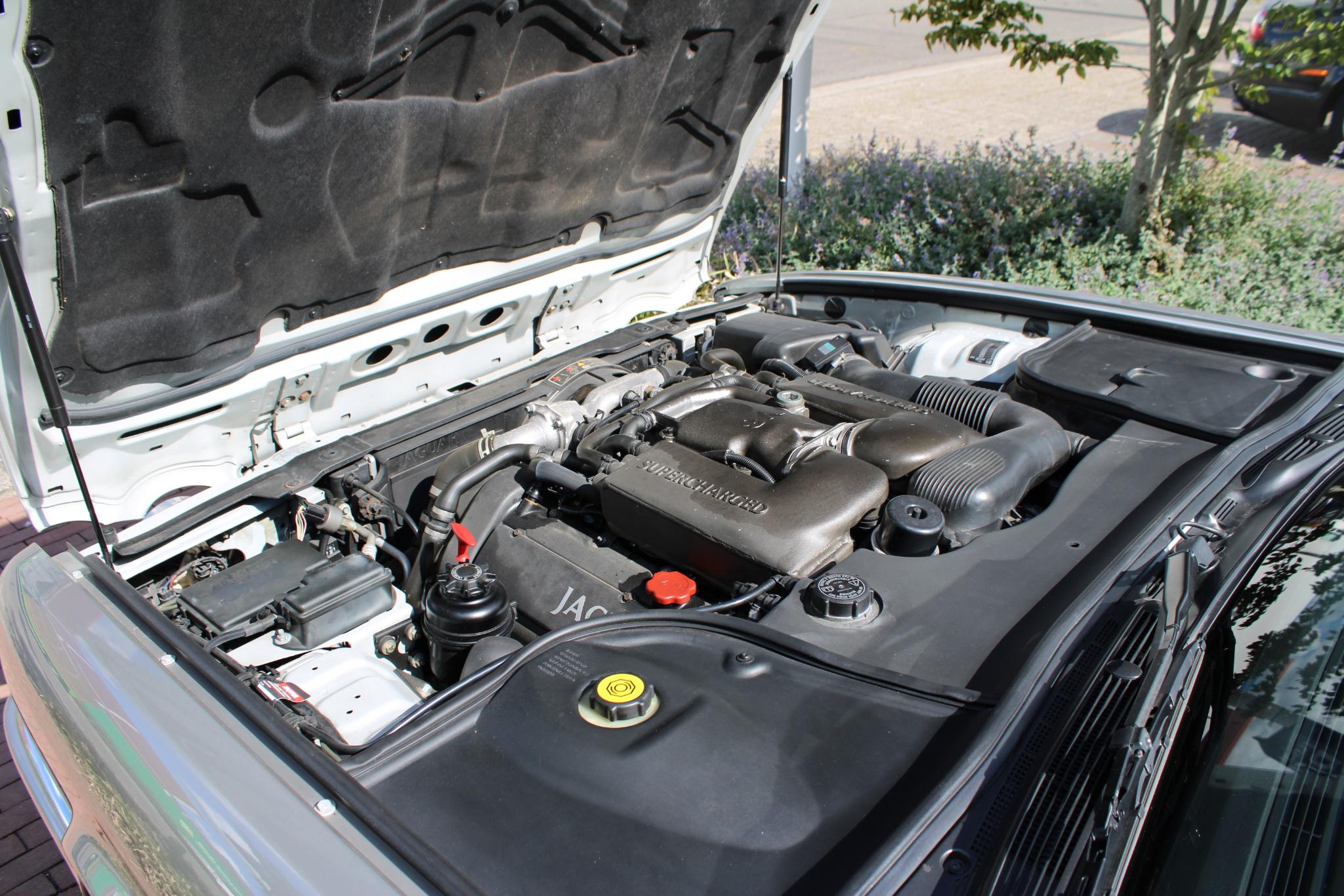Jaguar XJR 4.0 V8