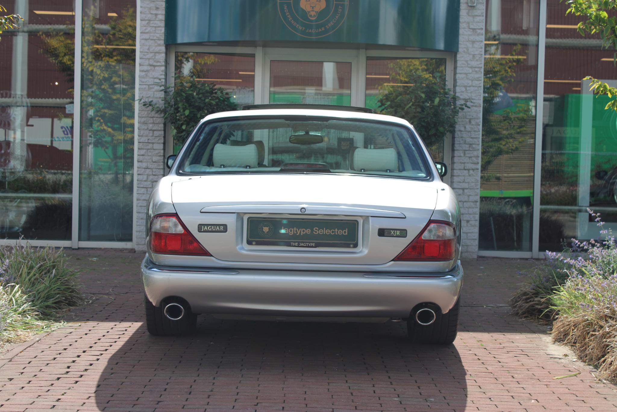Jaguar XJR 4.0 V8