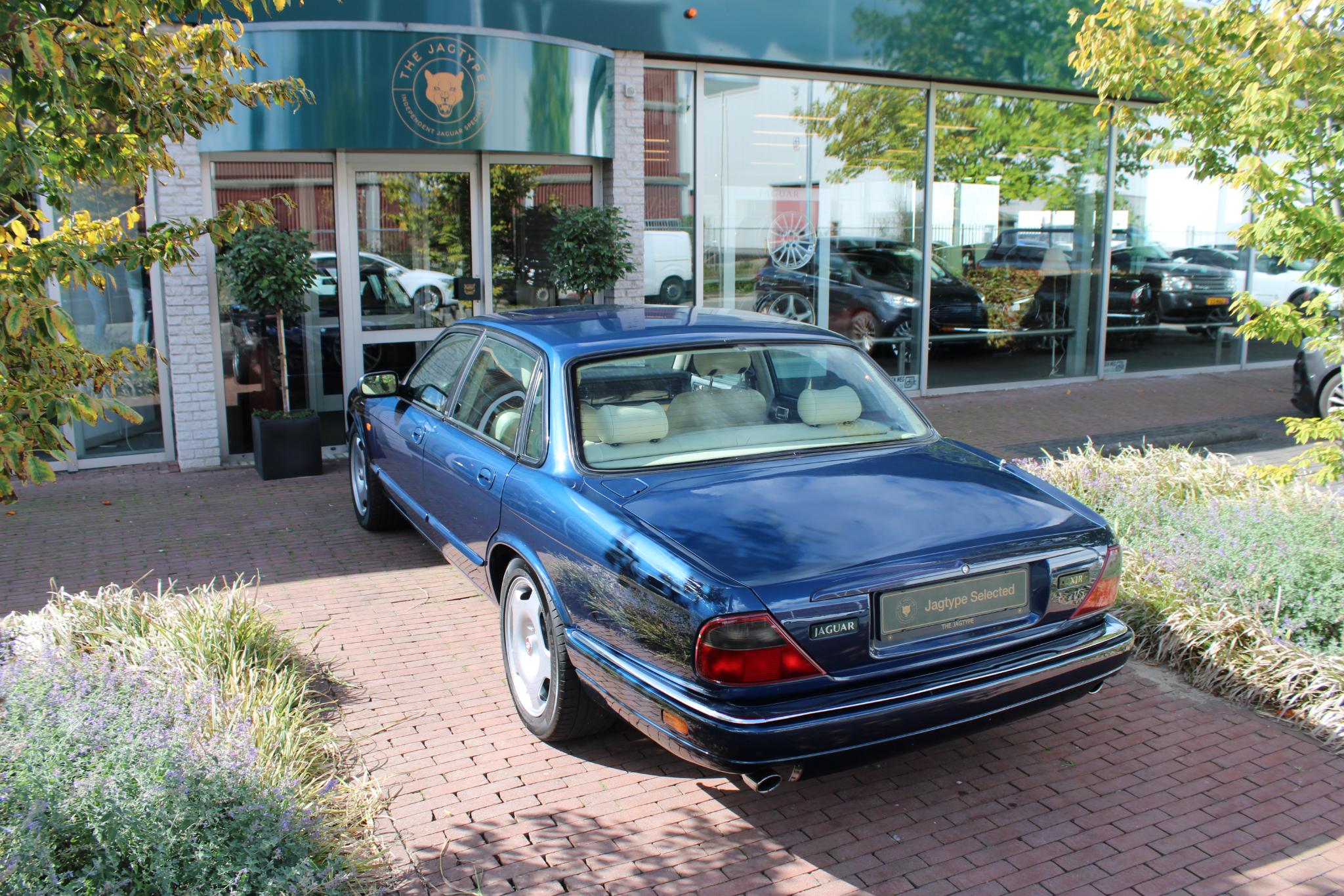 Jaguar XJR 4.0