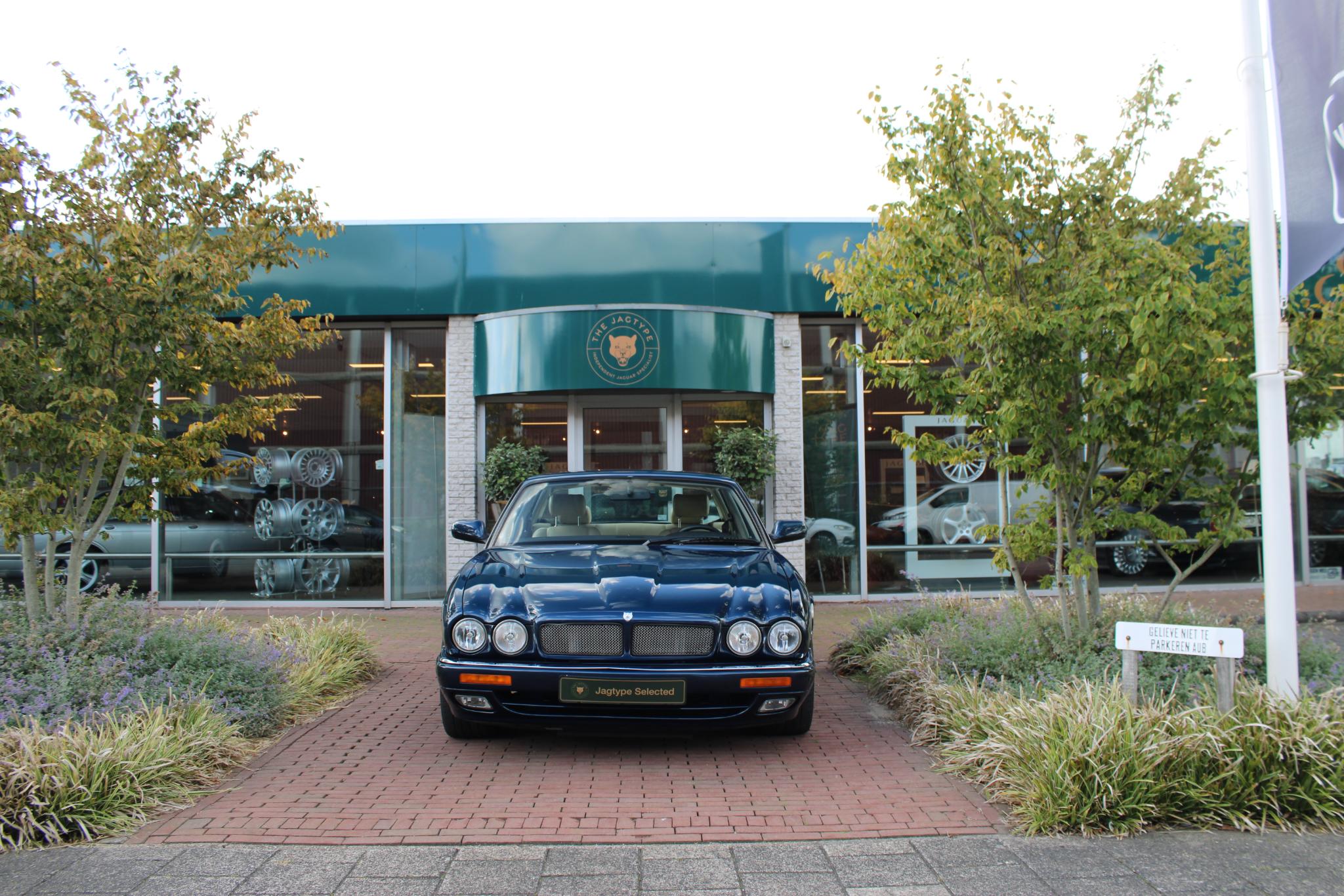 Jaguar XJR 4.0