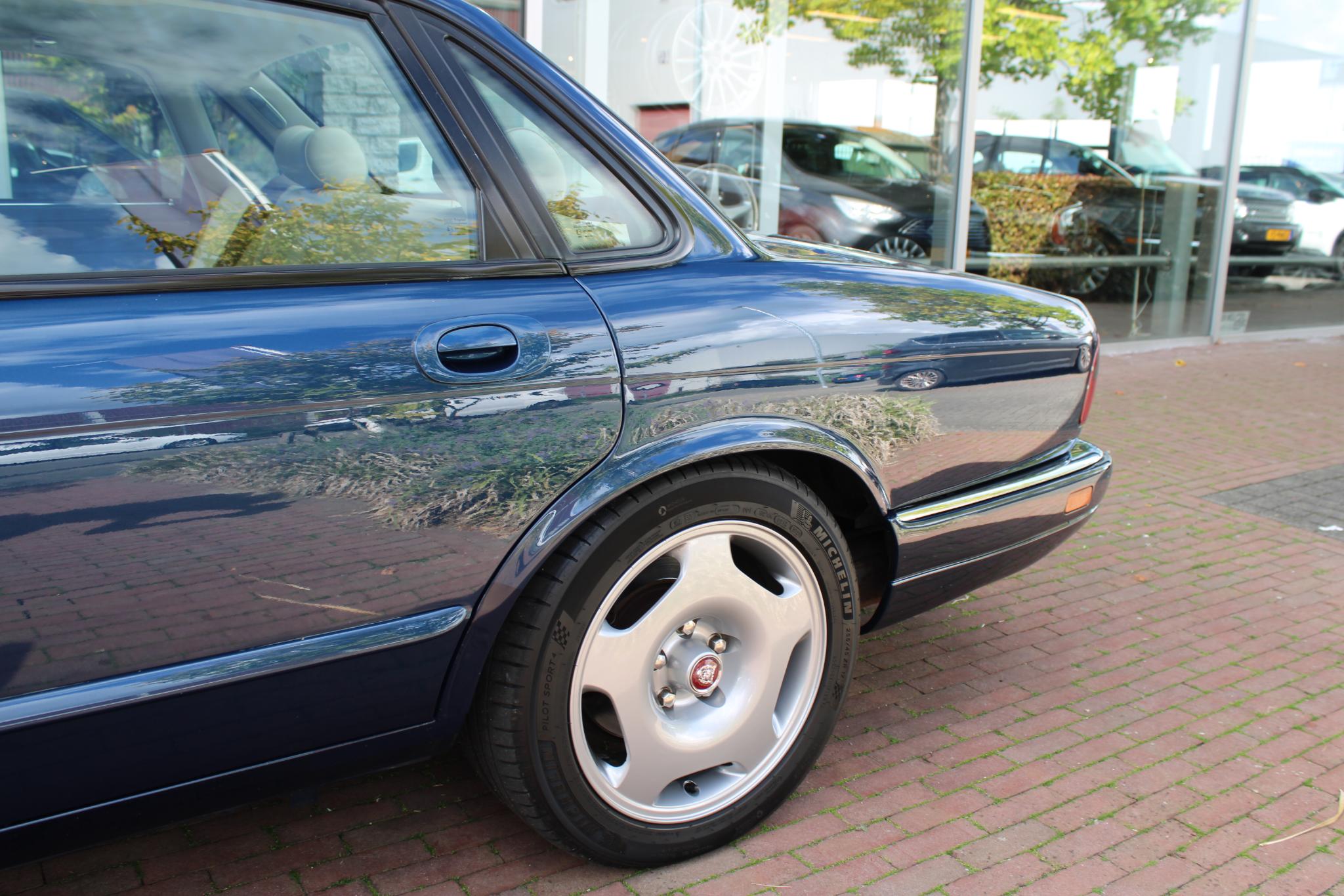 Jaguar XJR 4.0
