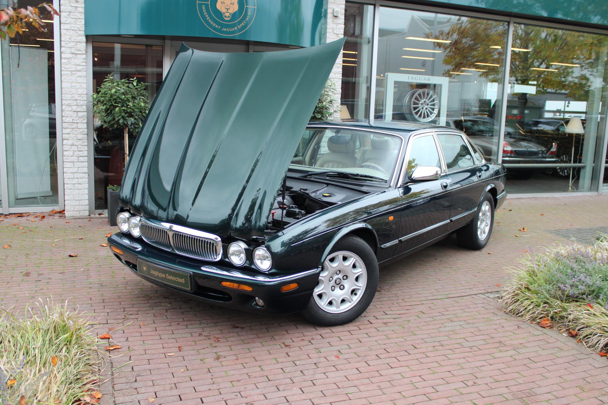 Jaguar Sovereign 4.0 V8
