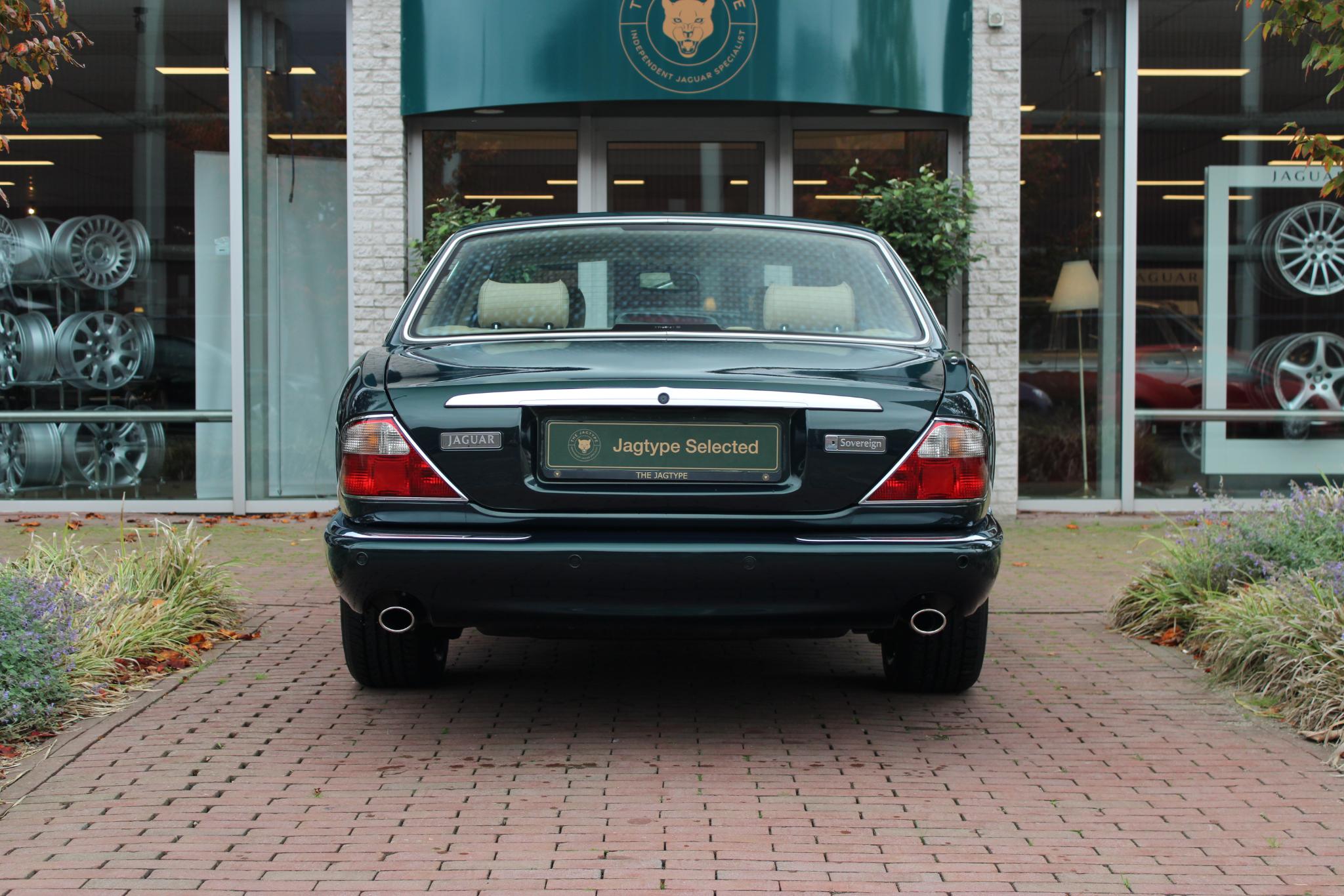 Jaguar Sovereign 4.0 V8