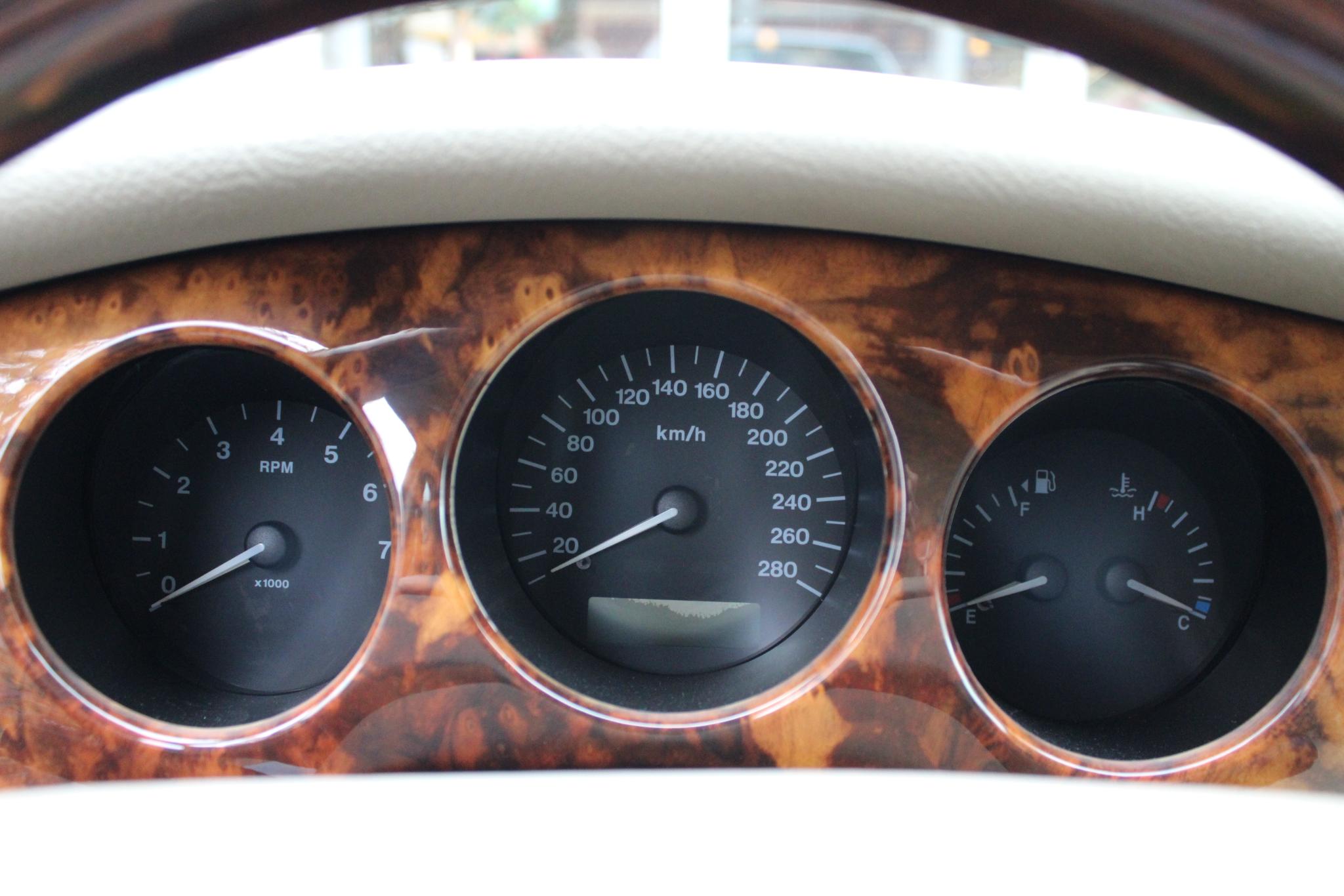 Jaguar Sovereign 4.0 V8