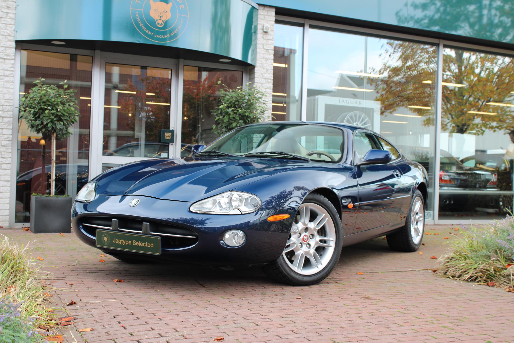 Jaguar XK8 4.0 V8 Coupé