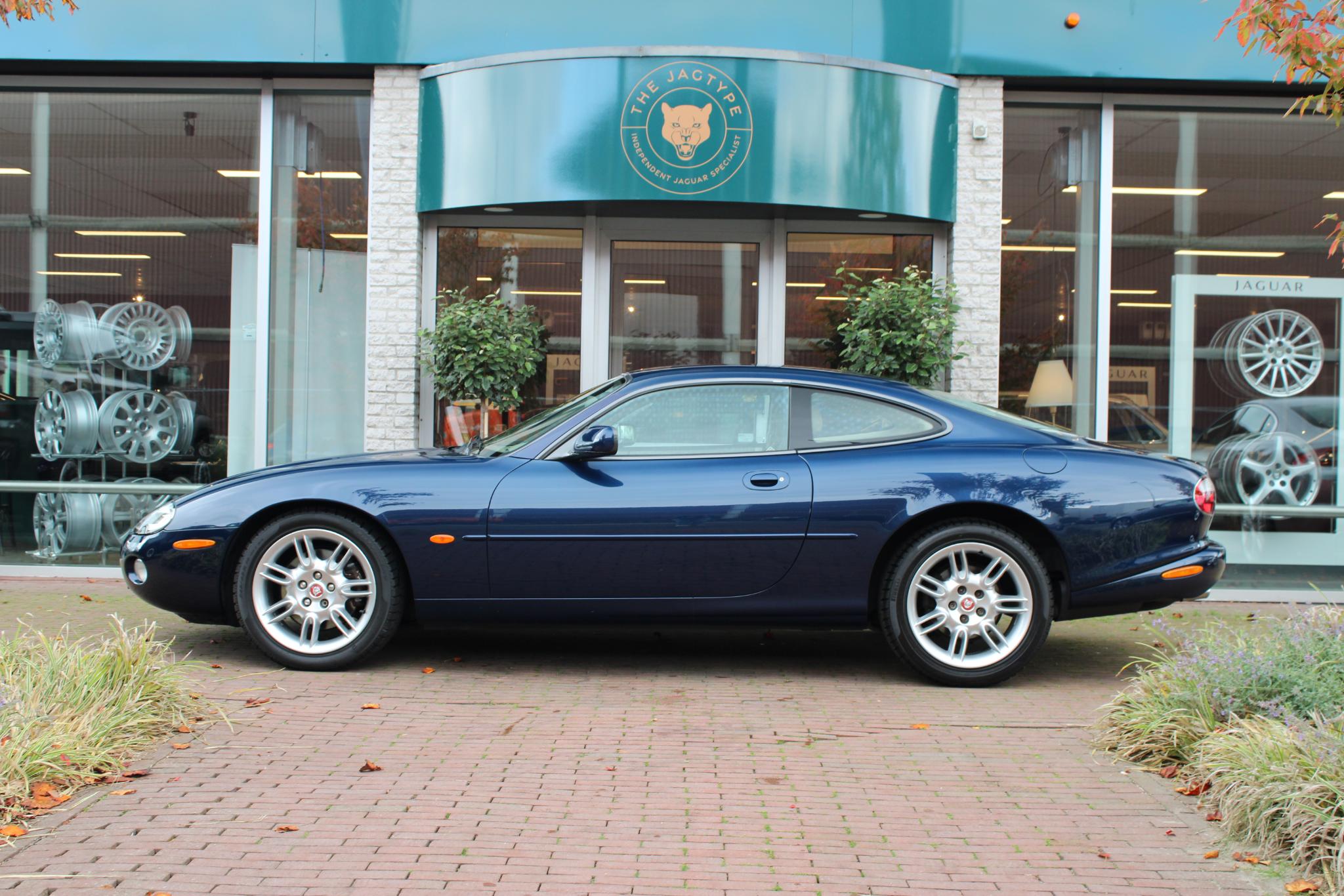 Jaguar XK8 4.0 V8 Coupé