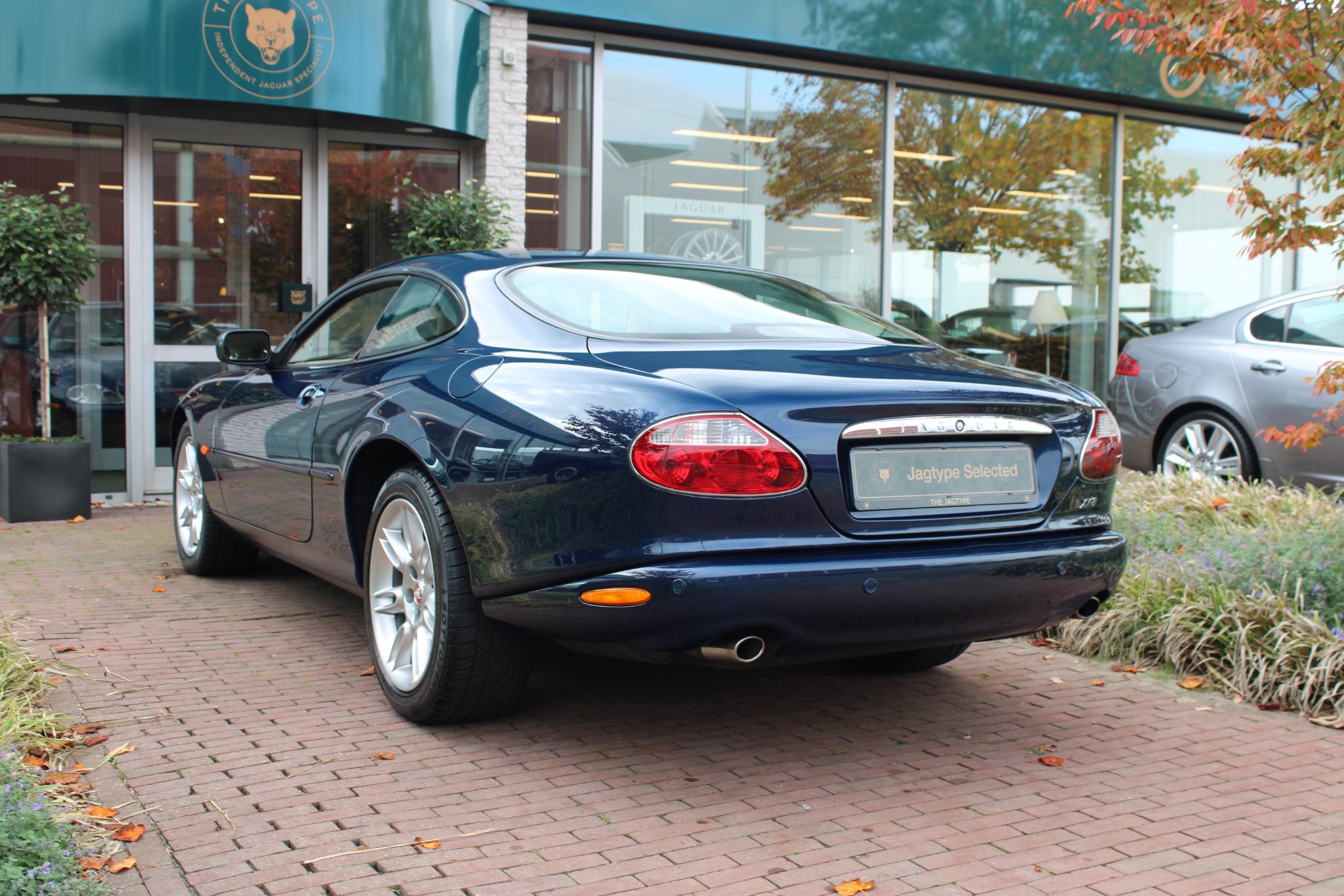 Jaguar XK8 4.0 V8 Coupé