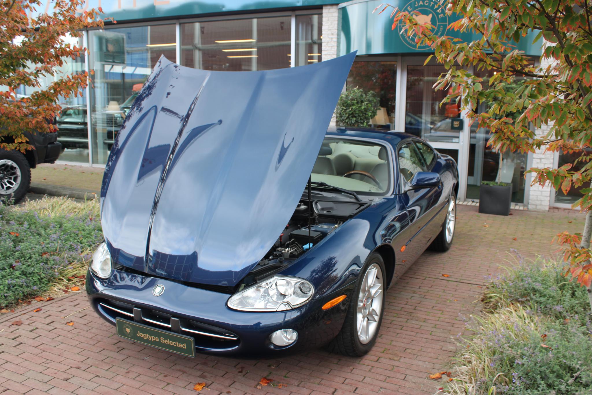 Jaguar XK8 4.0 V8 Coupé