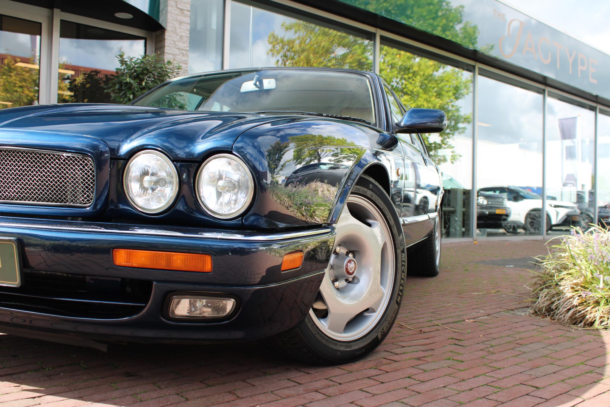 Jaguar XJR 4.0