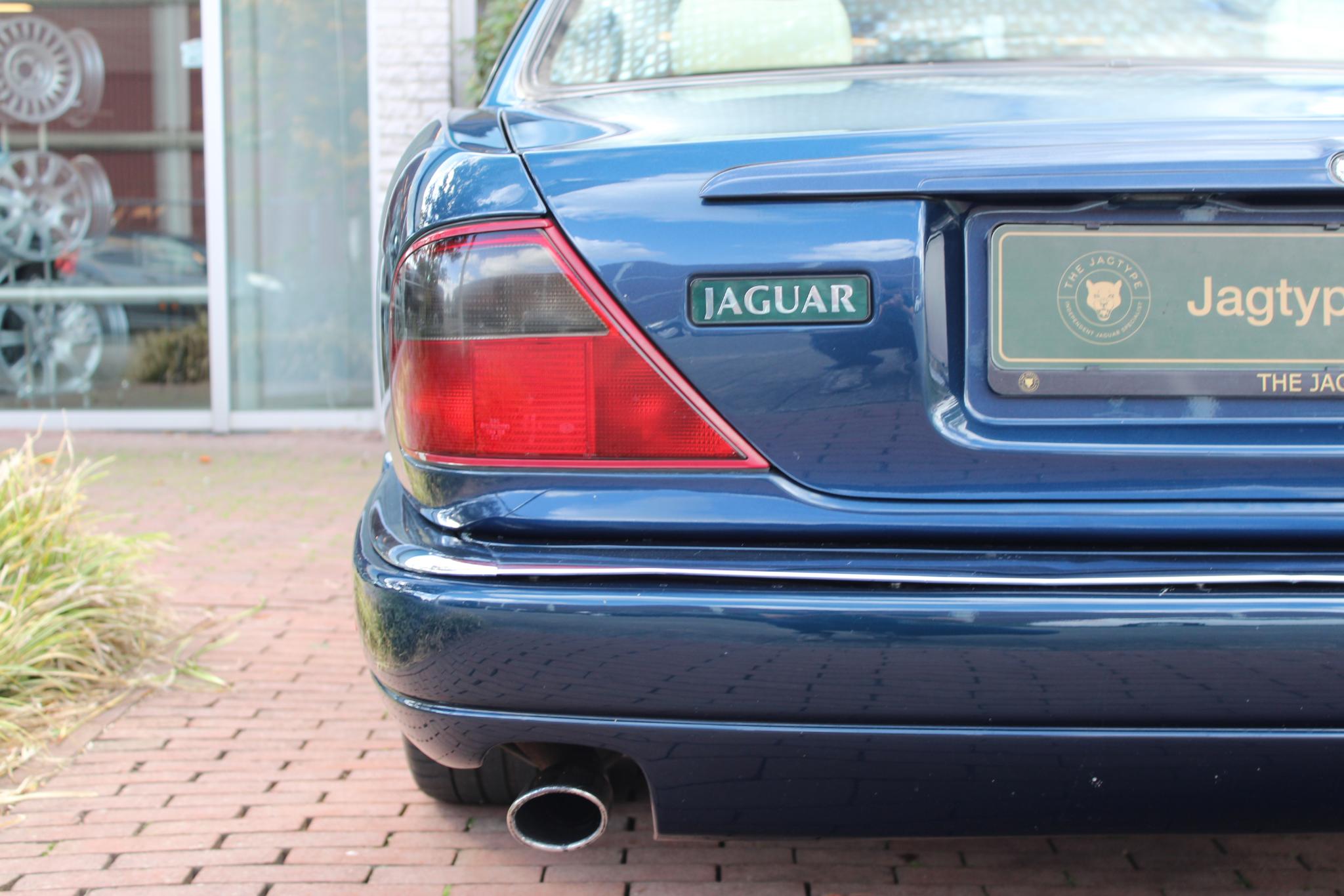 Jaguar XJR 4.0