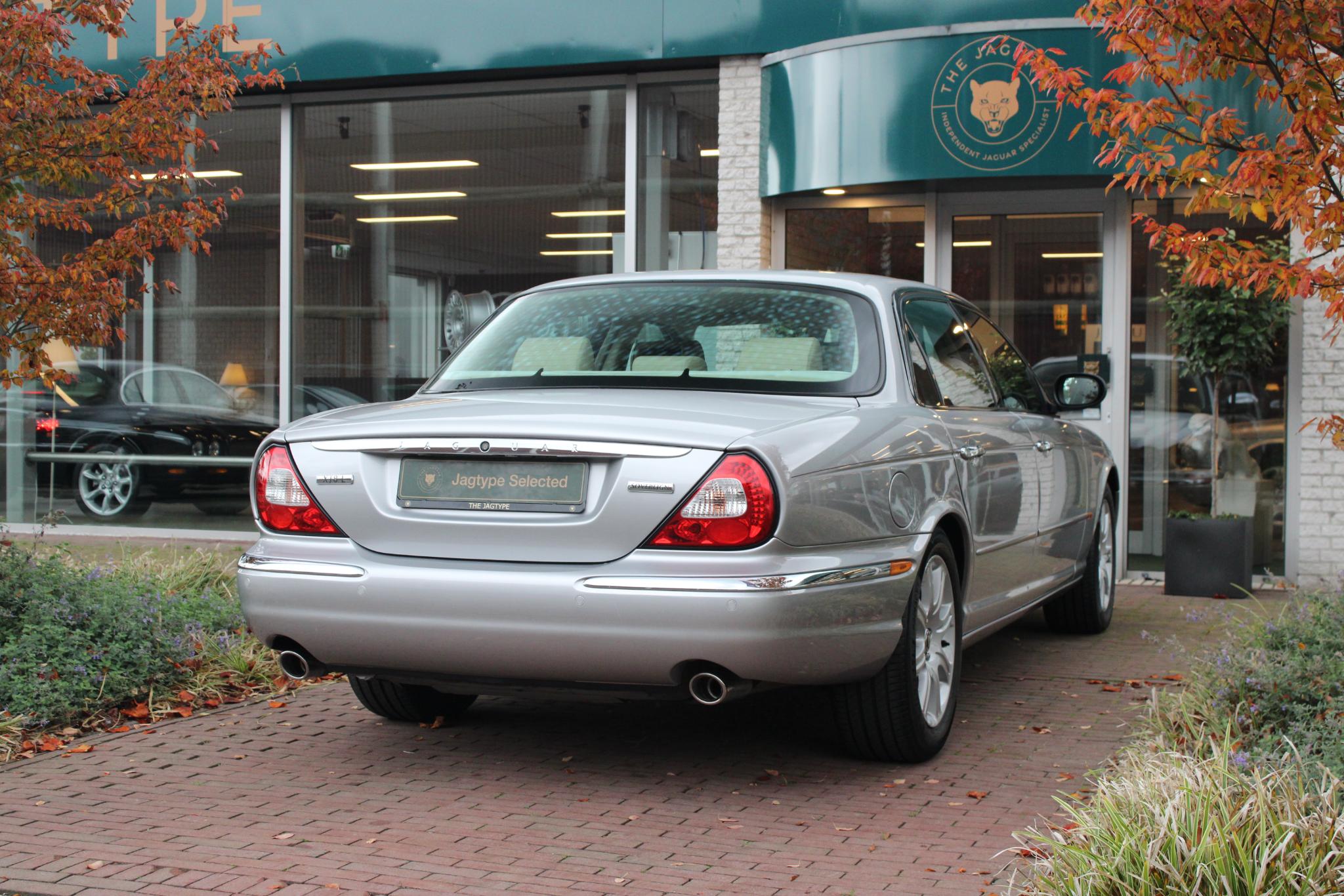 Jaguar XJ 4.2 V8 Sovereign LWB