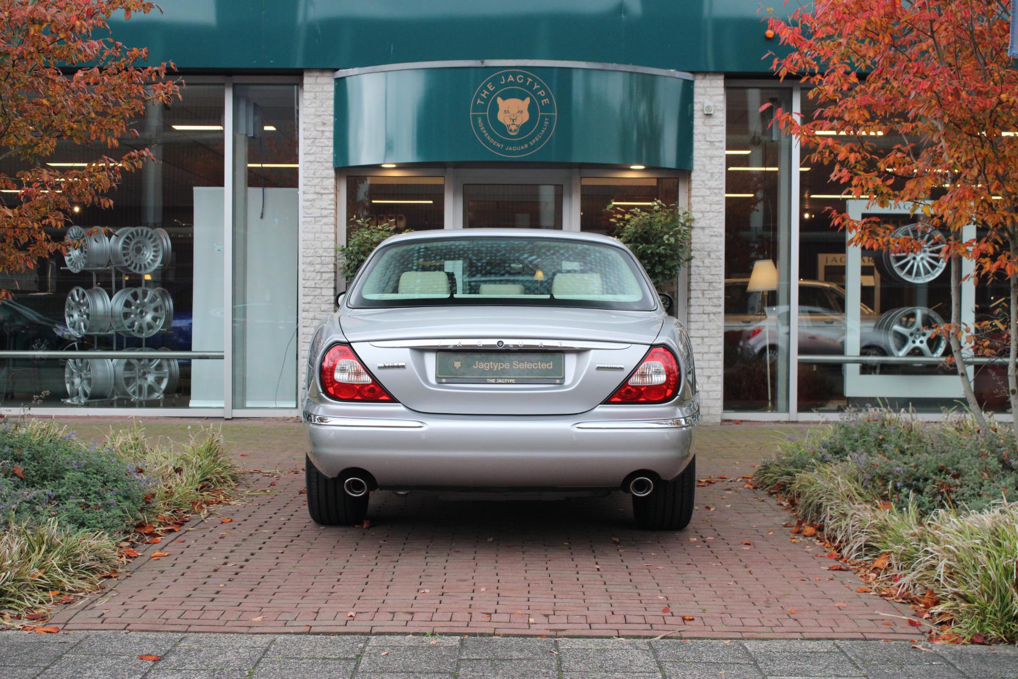 Jaguar XJ 4.2 V8 Sovereign LWB