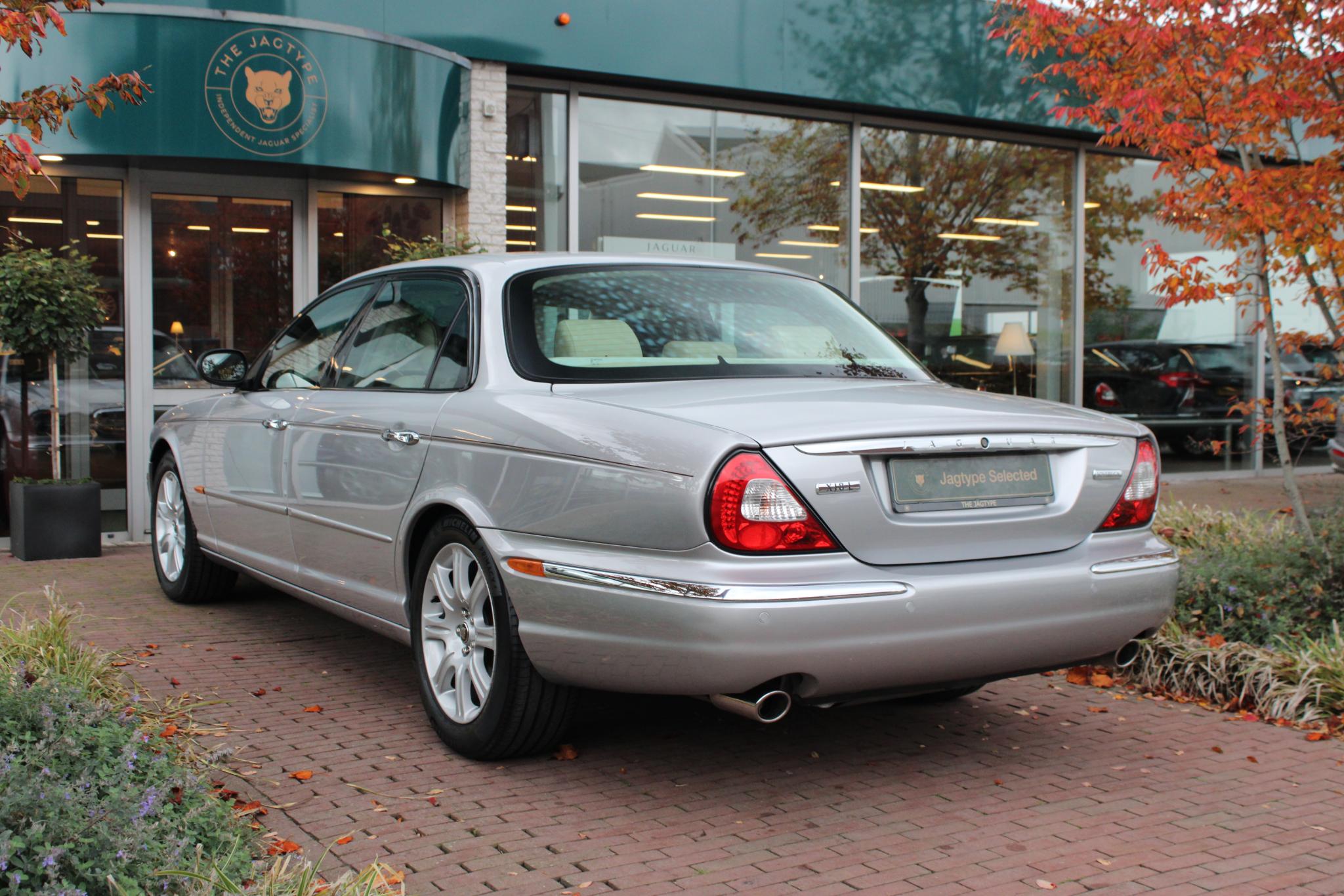 Jaguar XJ 4.2 V8 Sovereign LWB