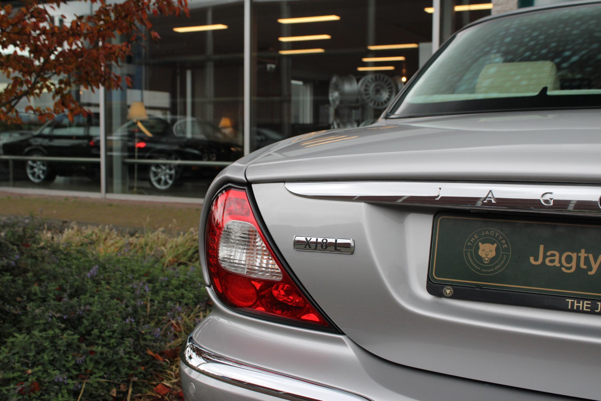 Jaguar XJ 4.2 V8 Sovereign LWB