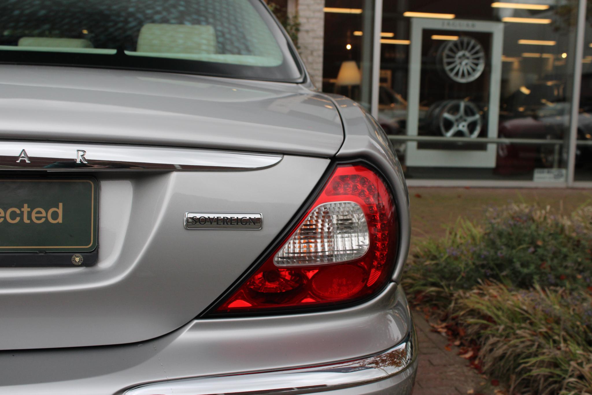 Jaguar XJ 4.2 V8 Sovereign LWB