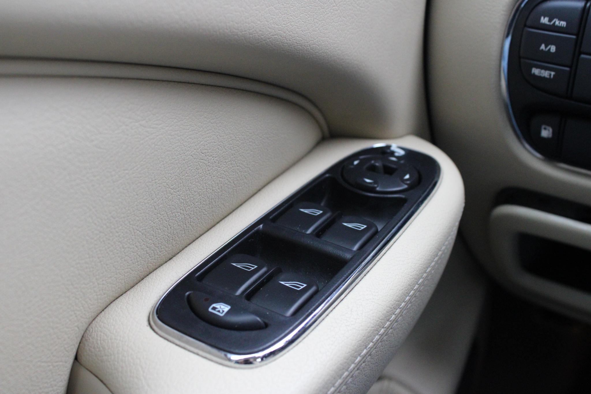 Jaguar XJ 4.2 V8 Sovereign LWB