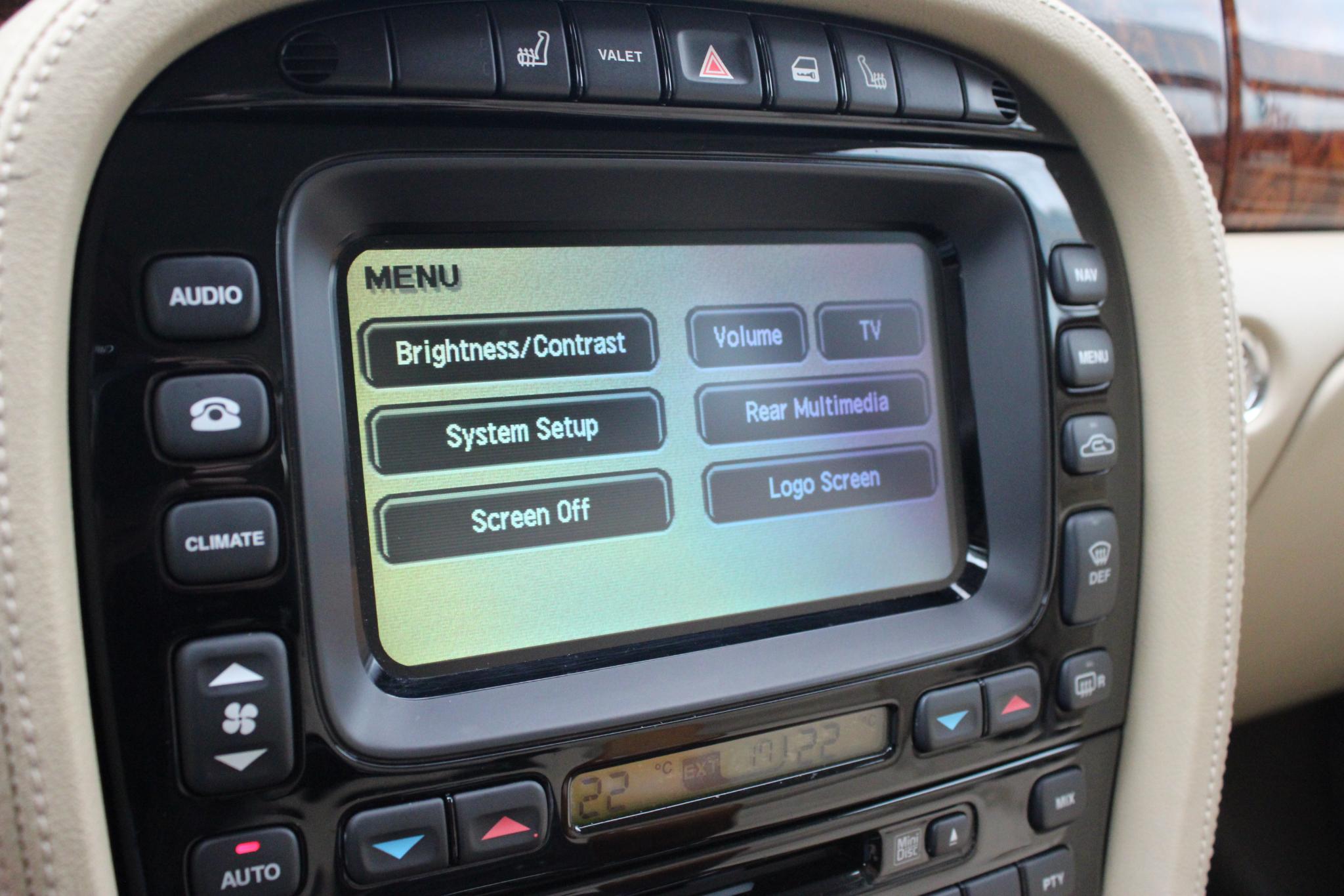 Jaguar XJ 4.2 V8 Sovereign LWB