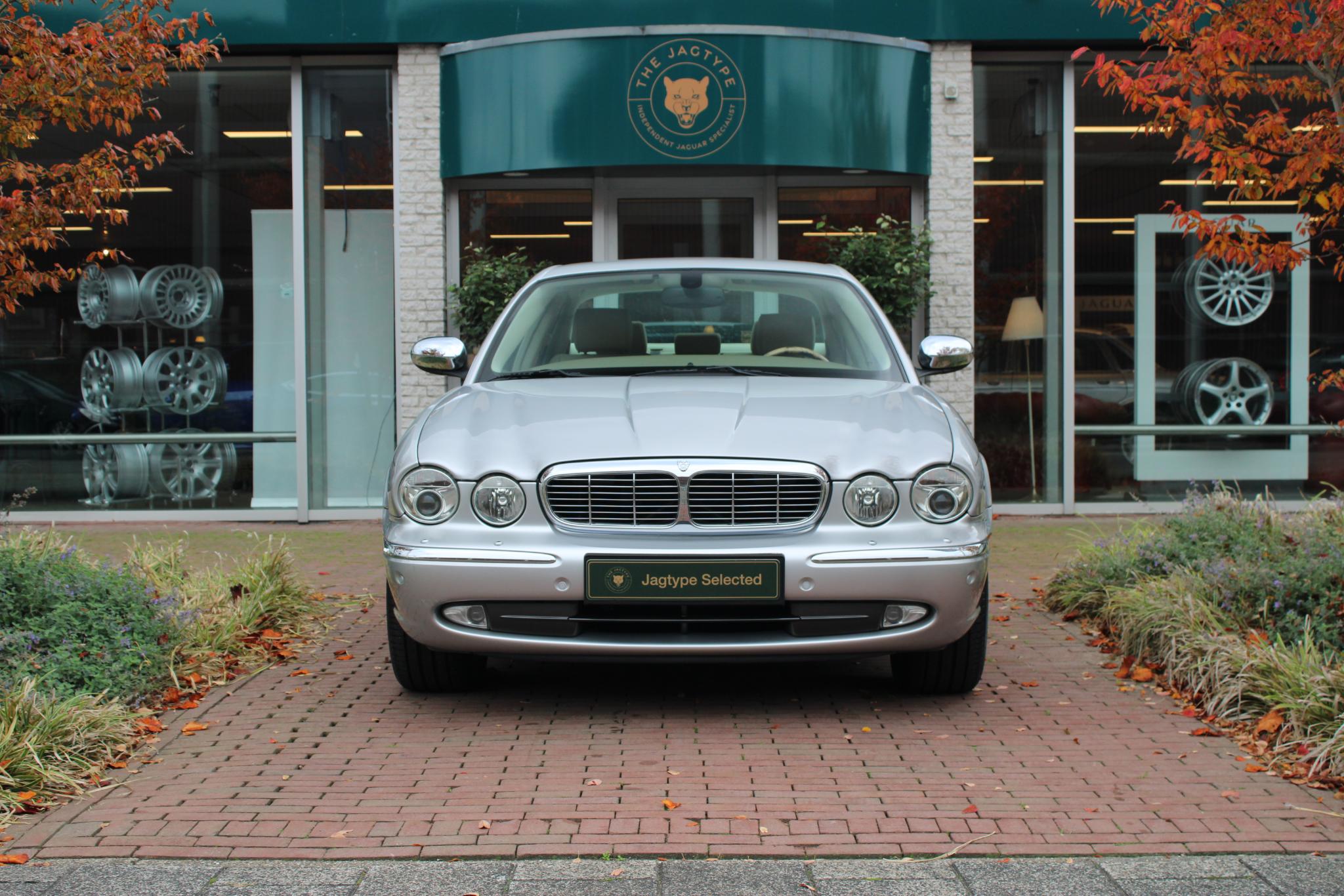 Jaguar XJ 4.2 V8 Sovereign LWB