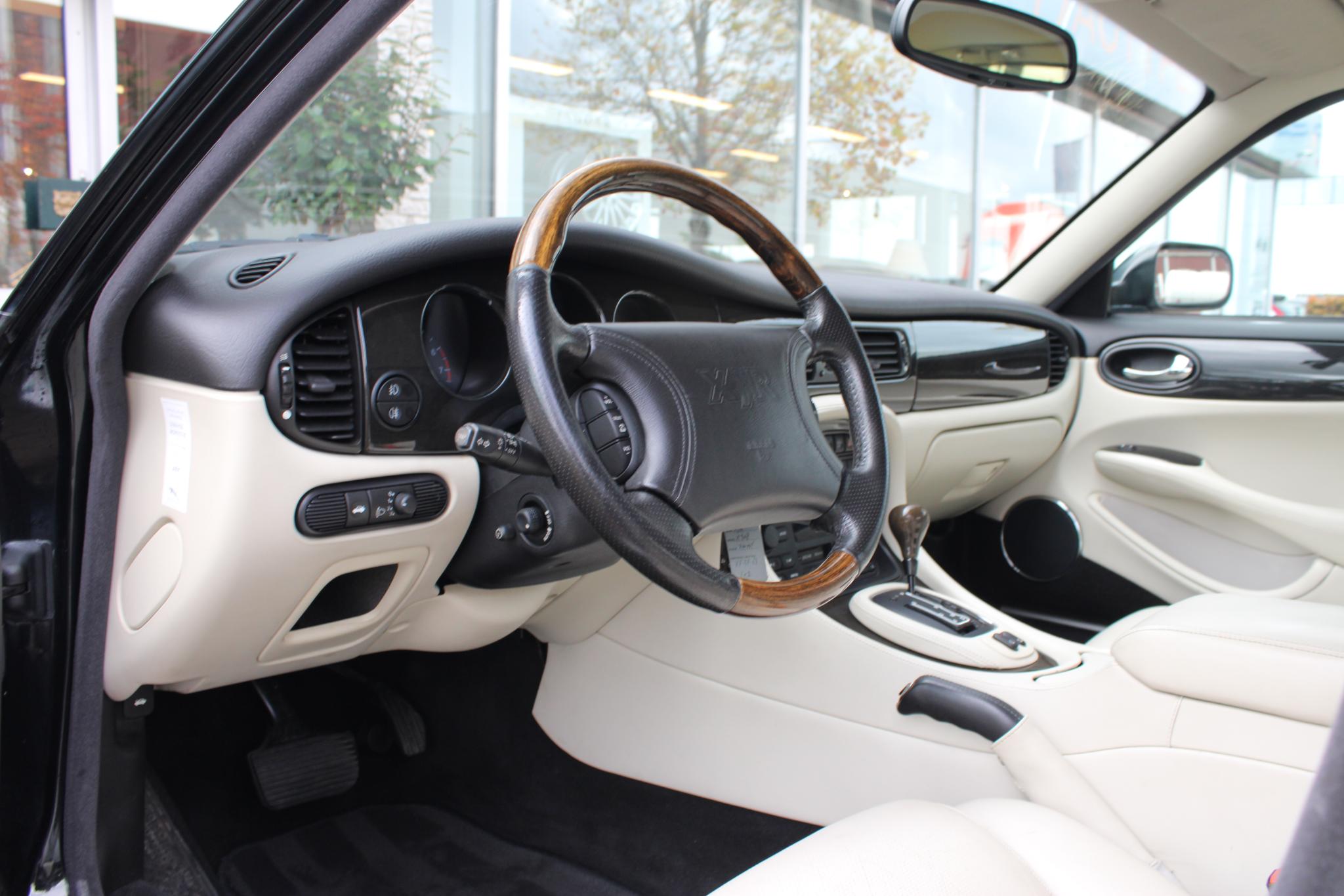 Jaguar XJR 4.0 V8