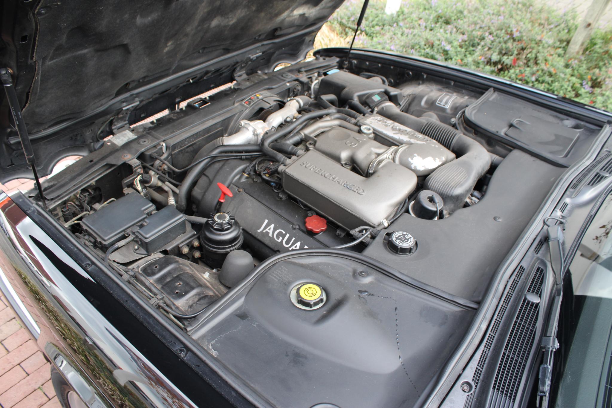 Jaguar XJR 4.0 V8