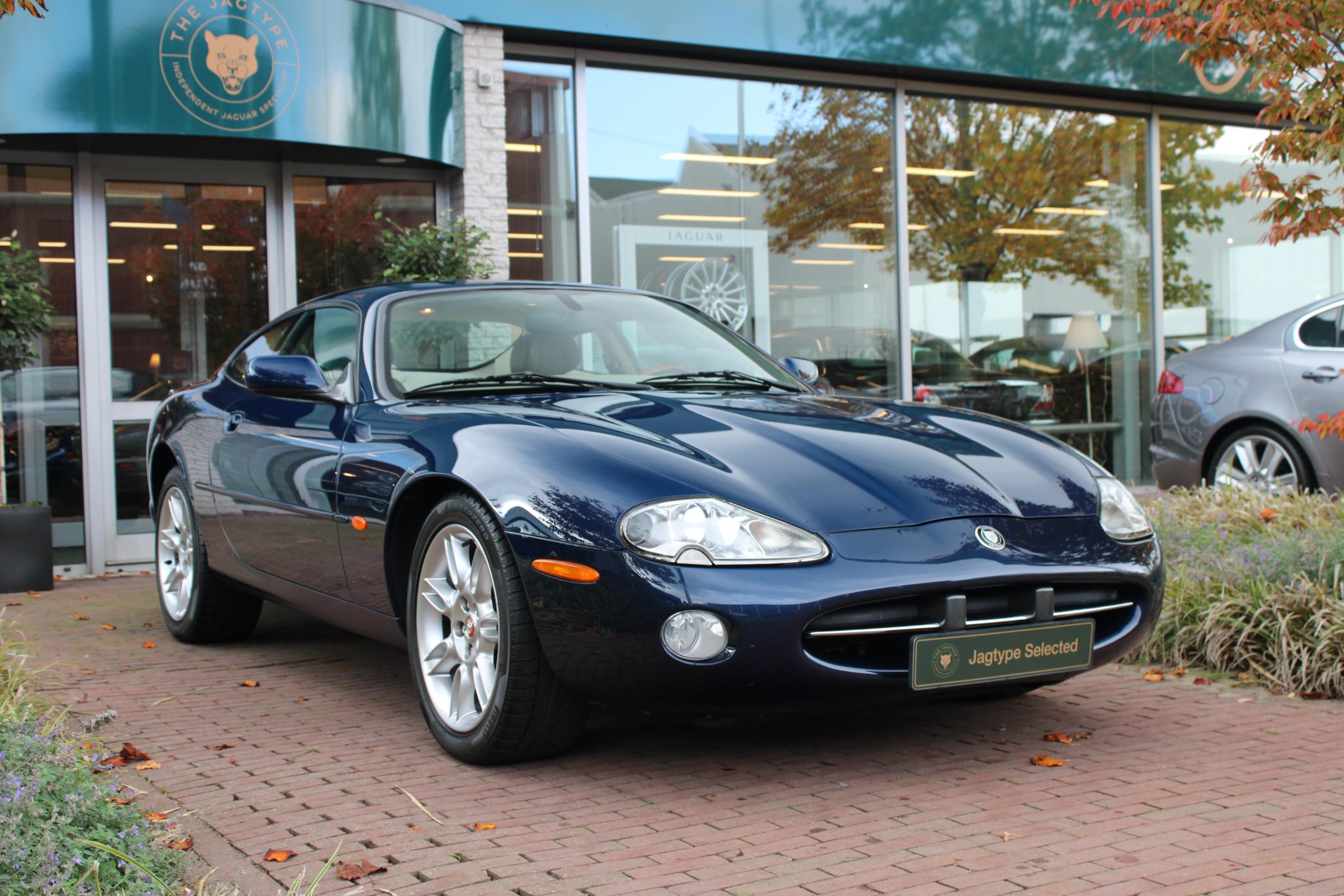 Jaguar XK8 4.0 V8 Coupé