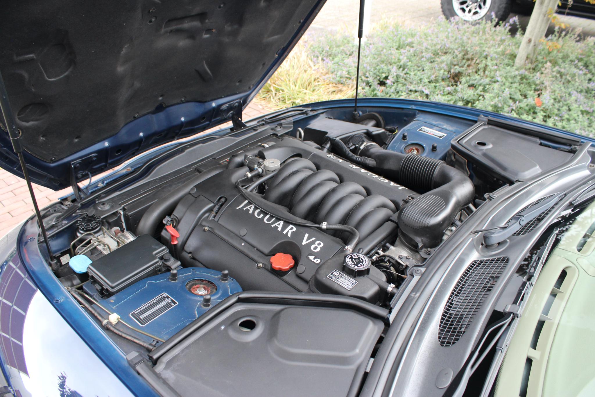 Jaguar XK8 4.0 V8 Coupé