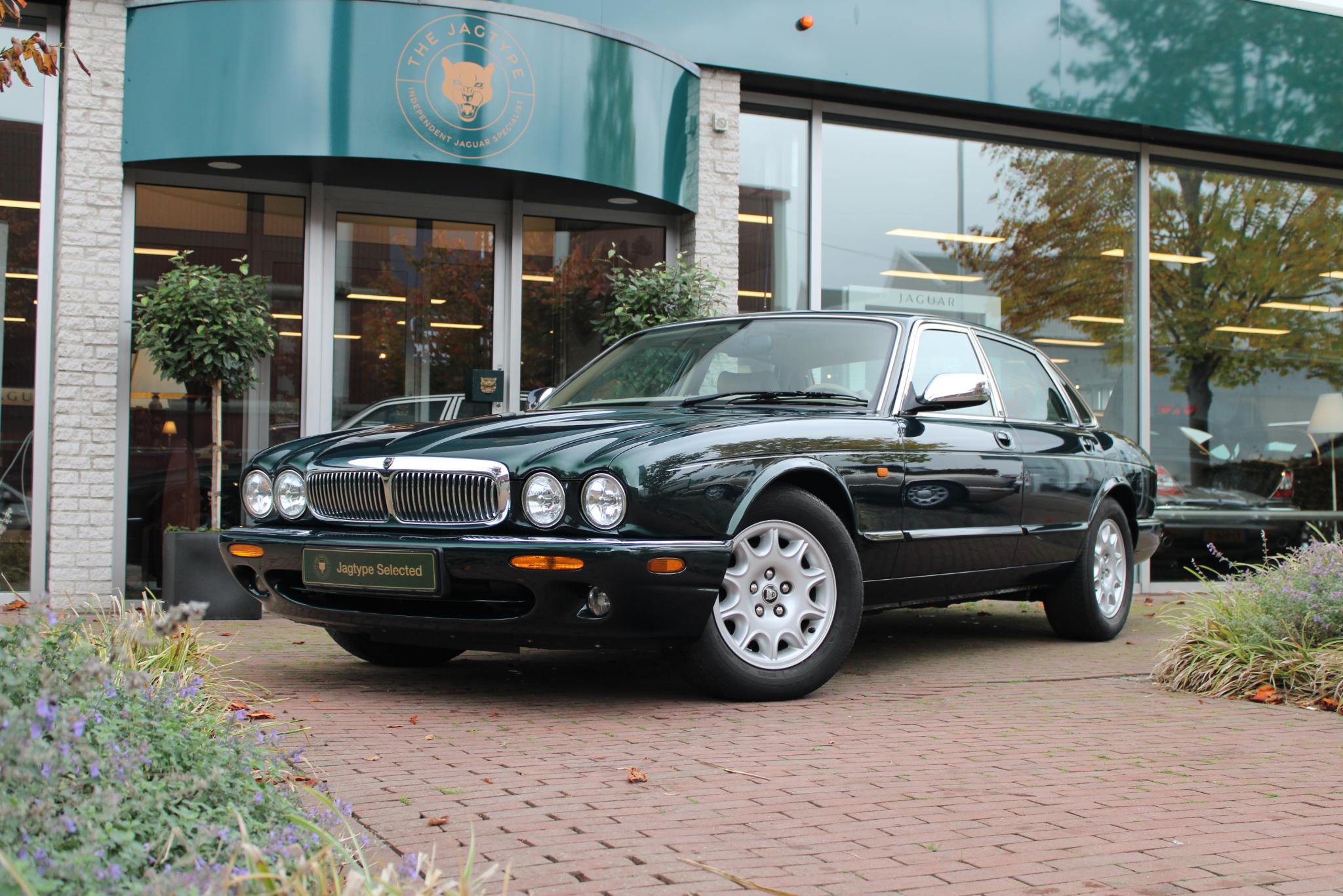 Jaguar Sovereign 4.0 V8