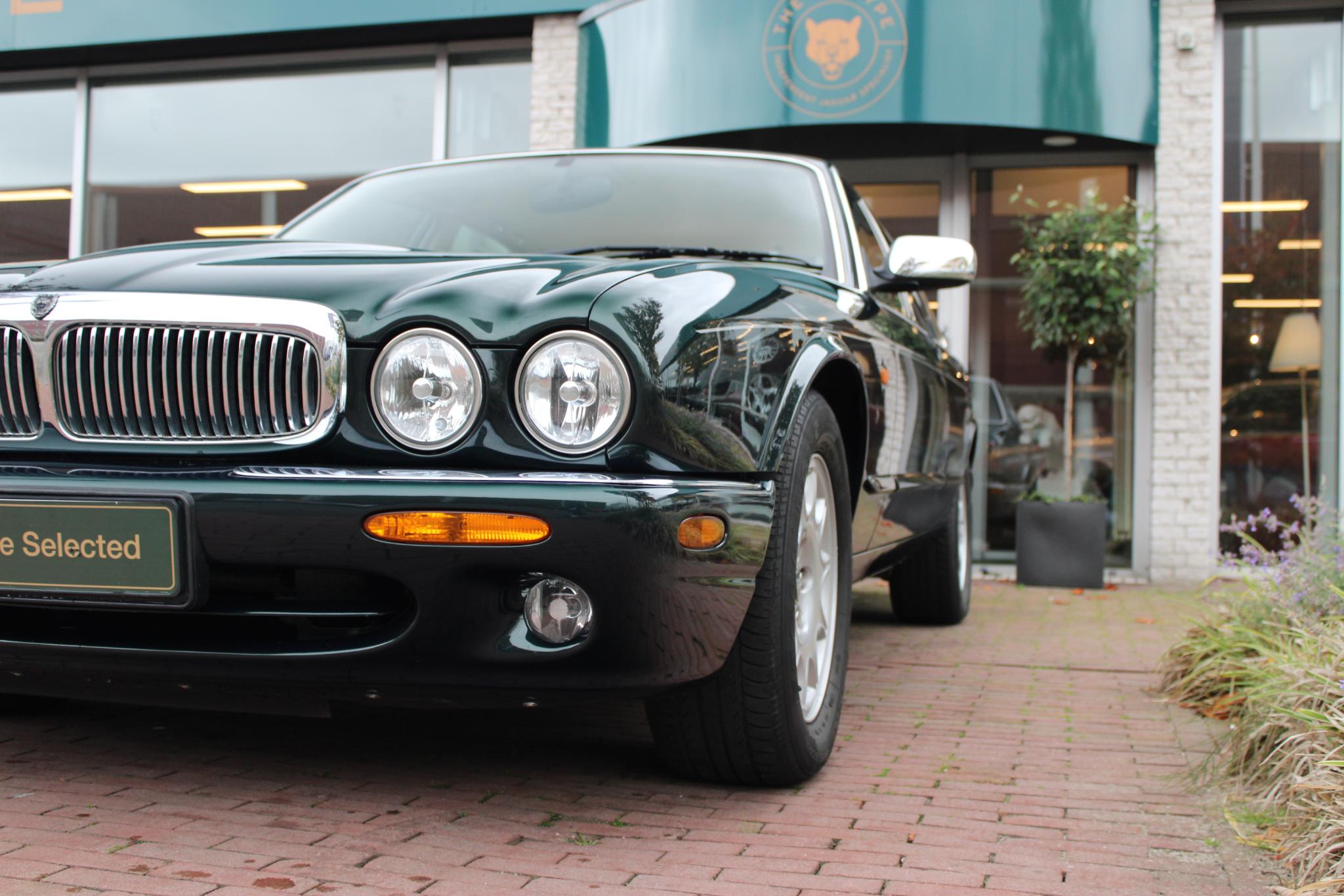Jaguar Sovereign 4.0 V8