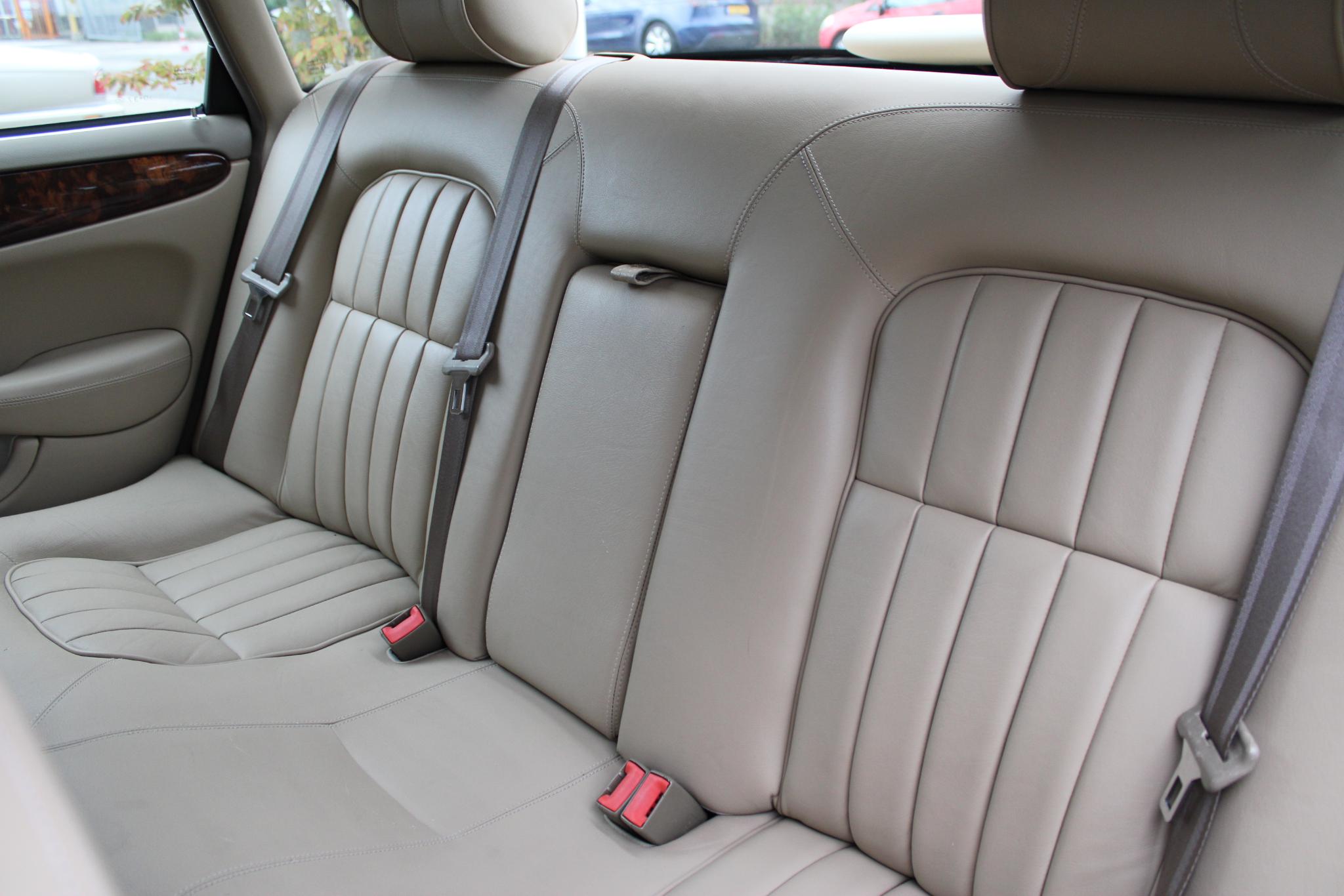 Jaguar Sovereign 4.0 V8