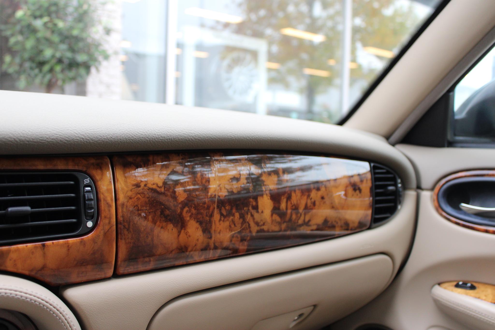 Jaguar Sovereign 4.0 V8