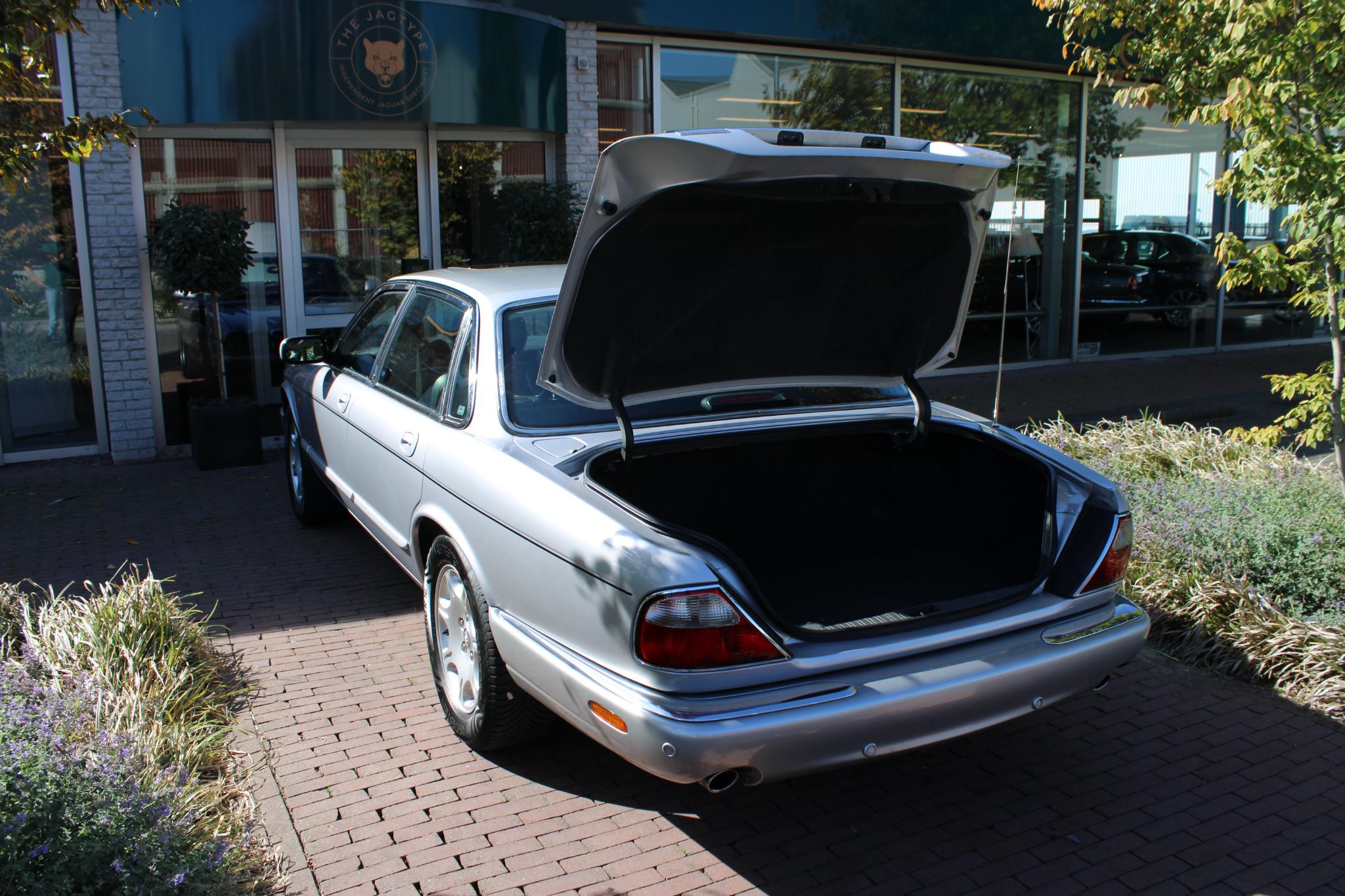 Jaguar Sovereign 3.2 V8