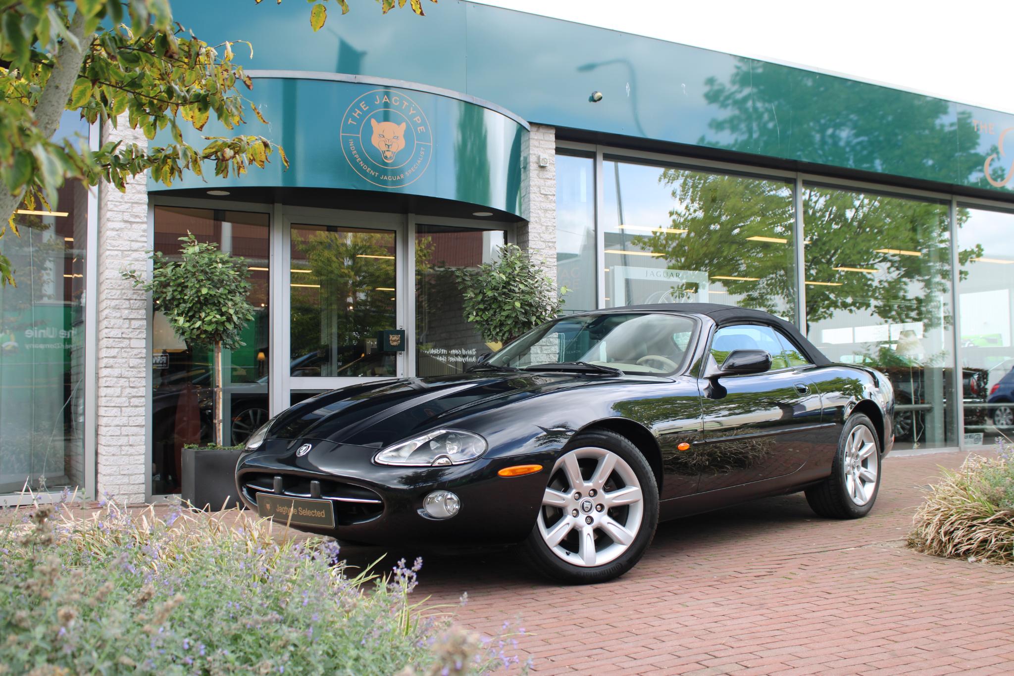 Jaguar XK8 4.2 V8 Convertible