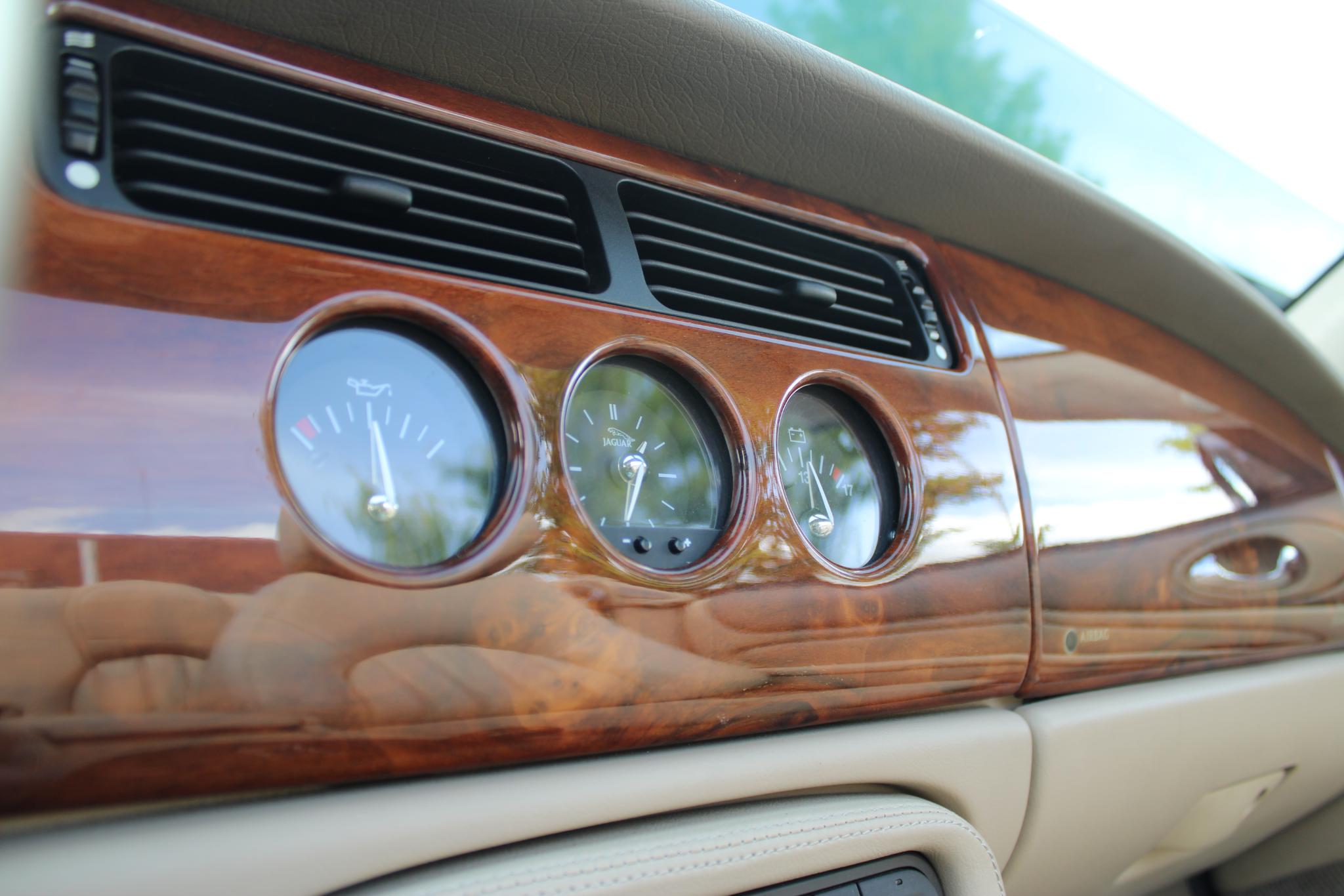 Jaguar XK8 4.2 V8 Convertible