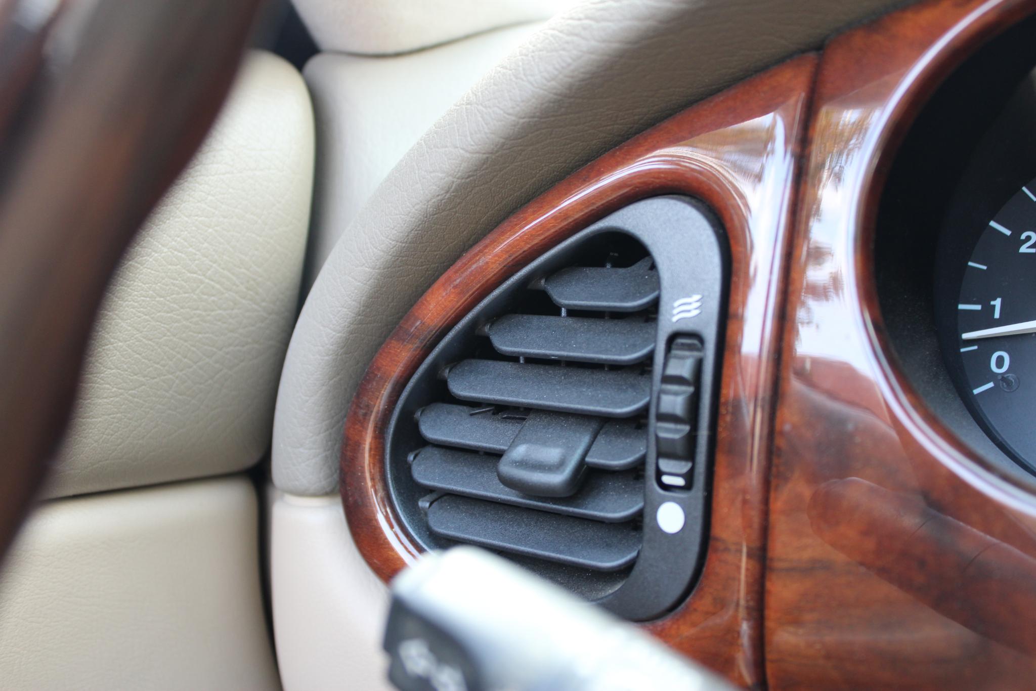 Jaguar XK8 4.2 V8 Convertible