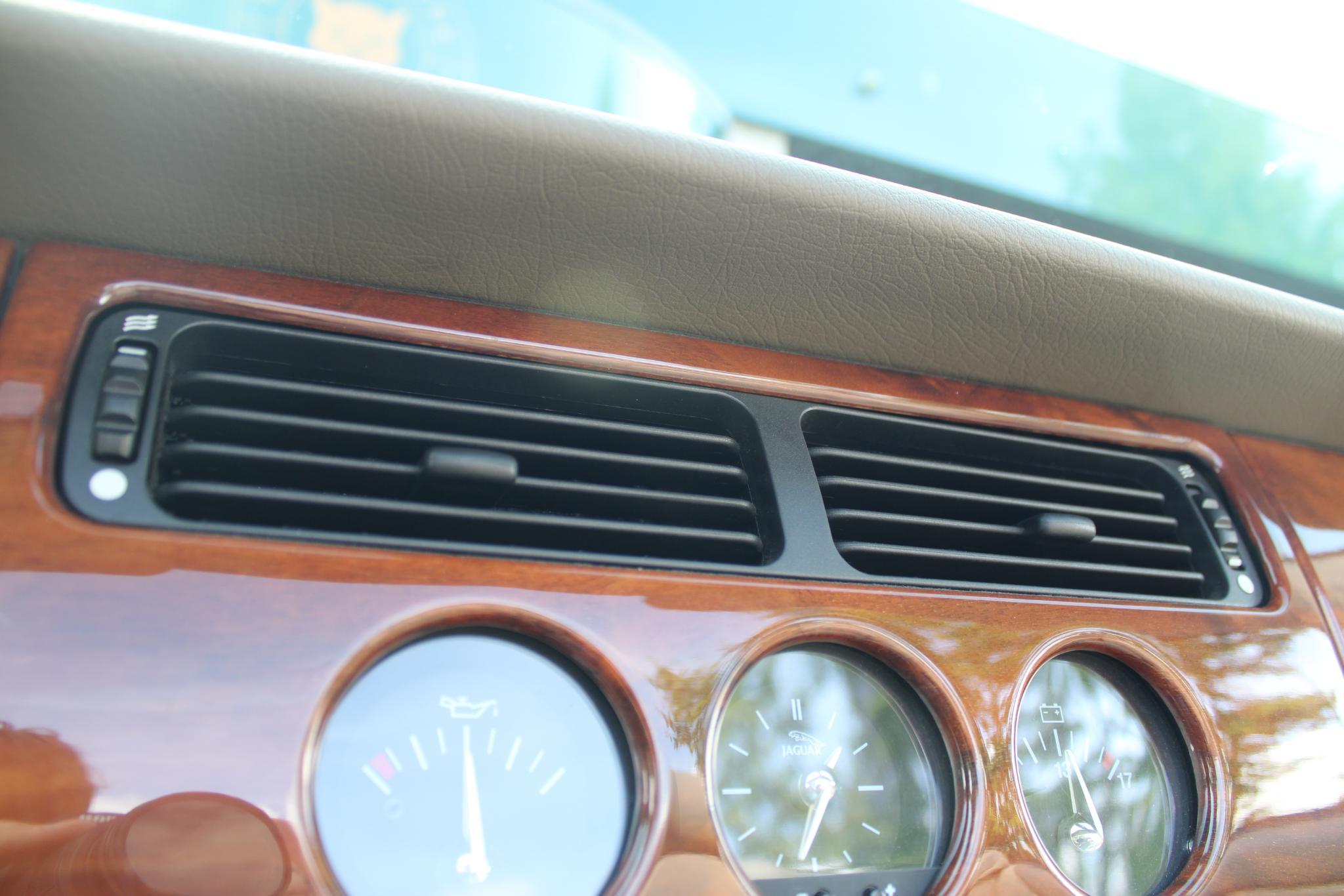 Jaguar XK8 4.2 V8 Convertible