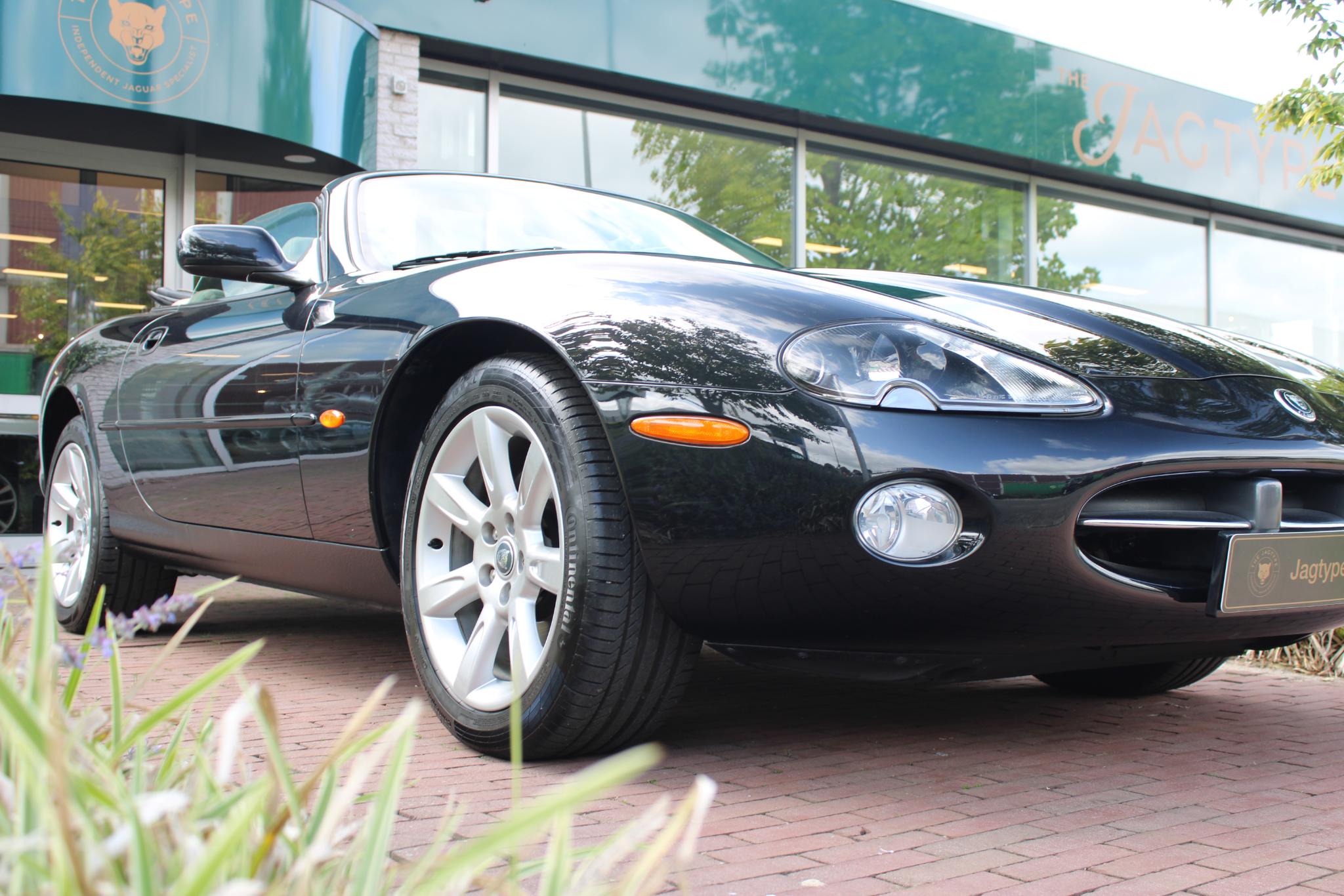 Jaguar XK8 4.2 V8 Convertible