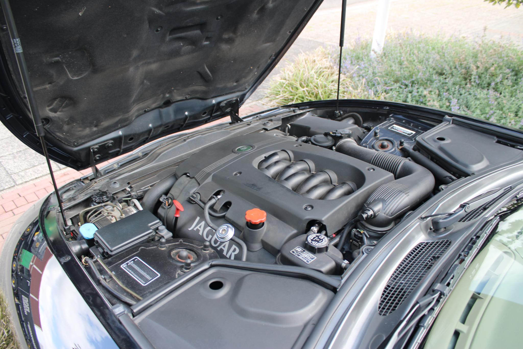 Jaguar XK8 4.2 V8 Convertible