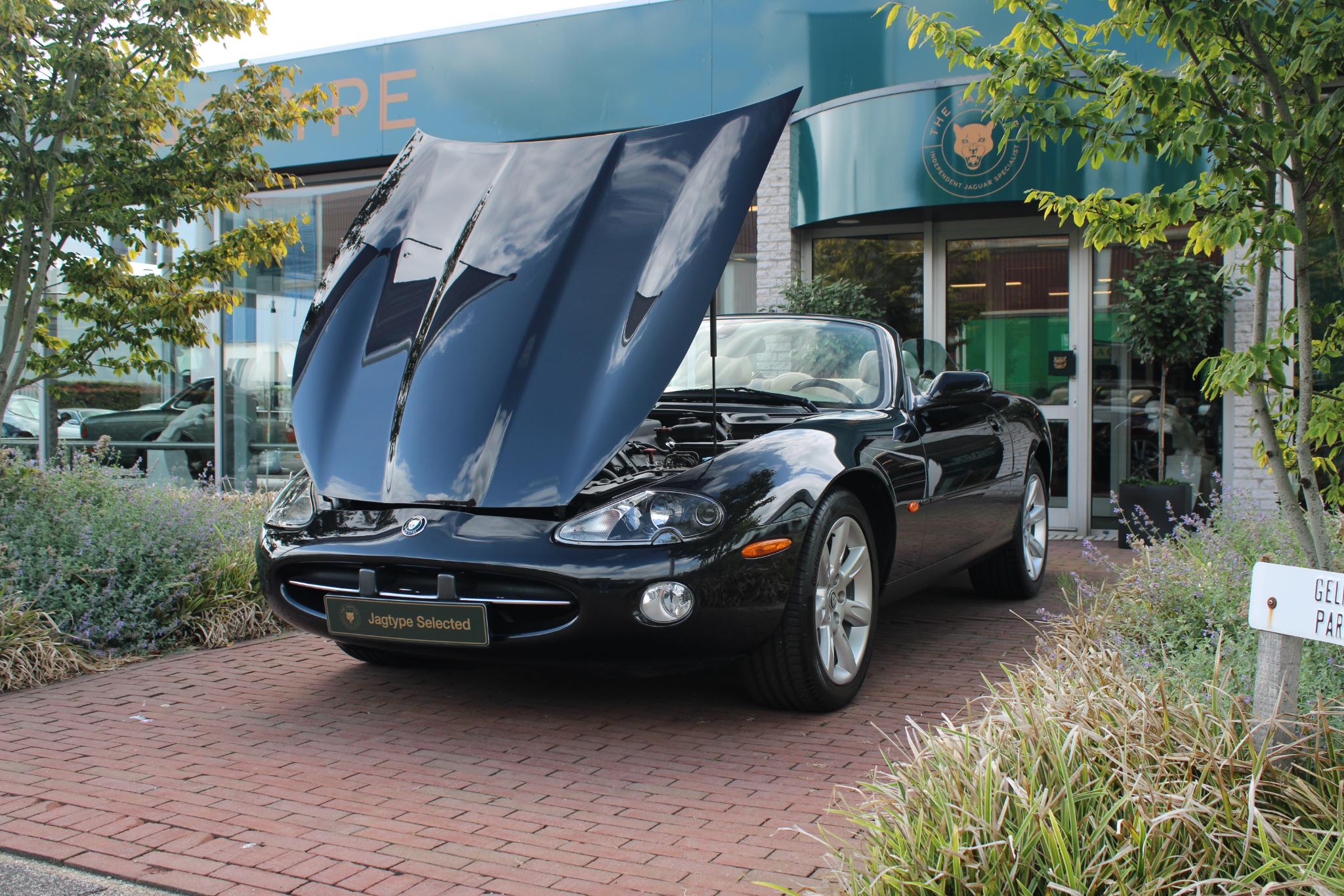 Jaguar XK8 4.2 V8 Convertible