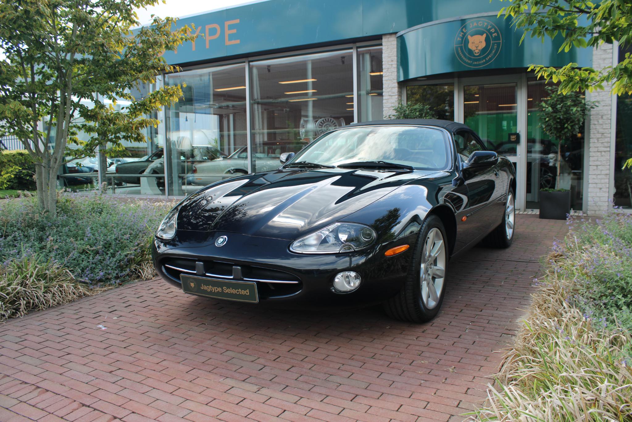 Jaguar XK8 4.2 V8 Convertible