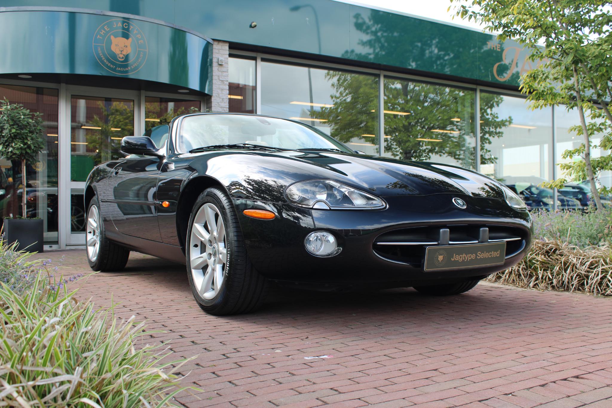 Jaguar XK8 4.2 V8 Convertible