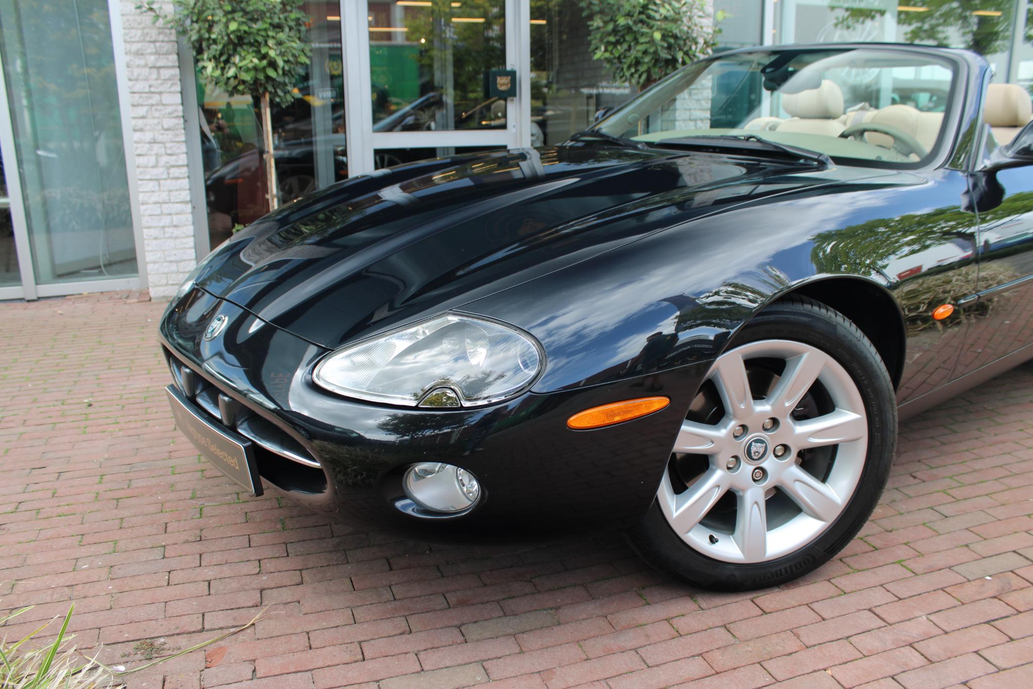 Jaguar XK8 4.2 V8 Convertible