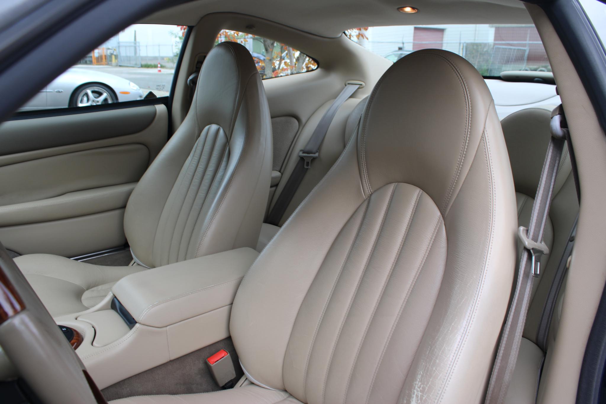 Jaguar XK8 4.0 V8 Coupé Very Nice condition Saphire Bleu